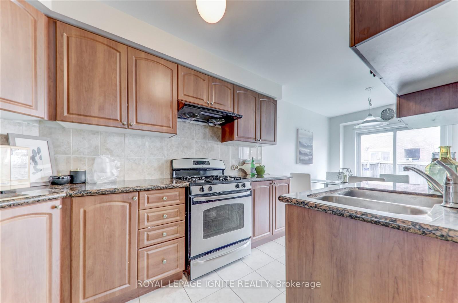 Photo 17 of 28 Rivitt Place, Scarborough, Rouge — HOMEH