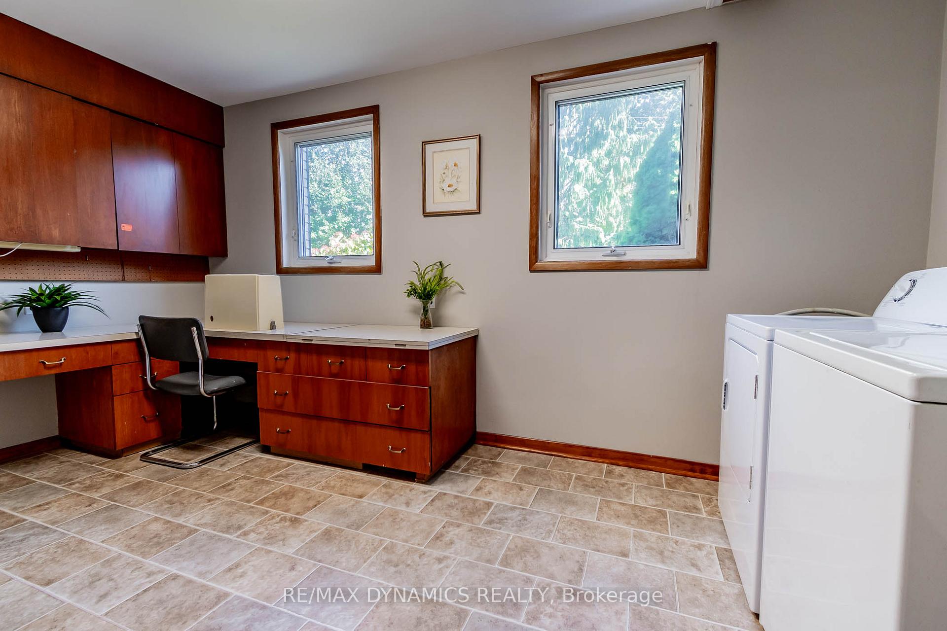 Photo 17 of 27 Lawrence Drive, Thorold, Confederation Heights — HOMEH