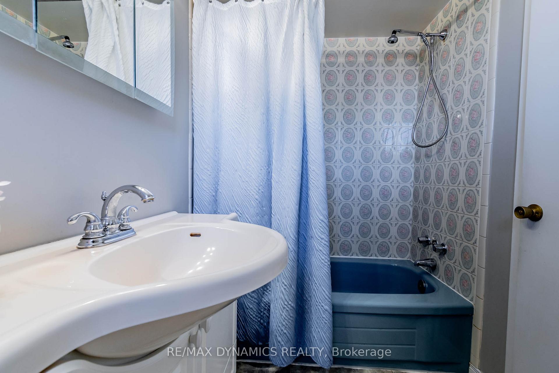 Photo 21 of 27 Lawrence Drive, Thorold, Confederation Heights — HOMEH