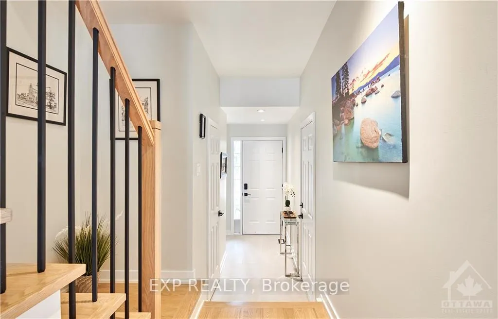 Photo 4 of 44 Sienna Private, Ottawa, Riverview Park — HOMEH