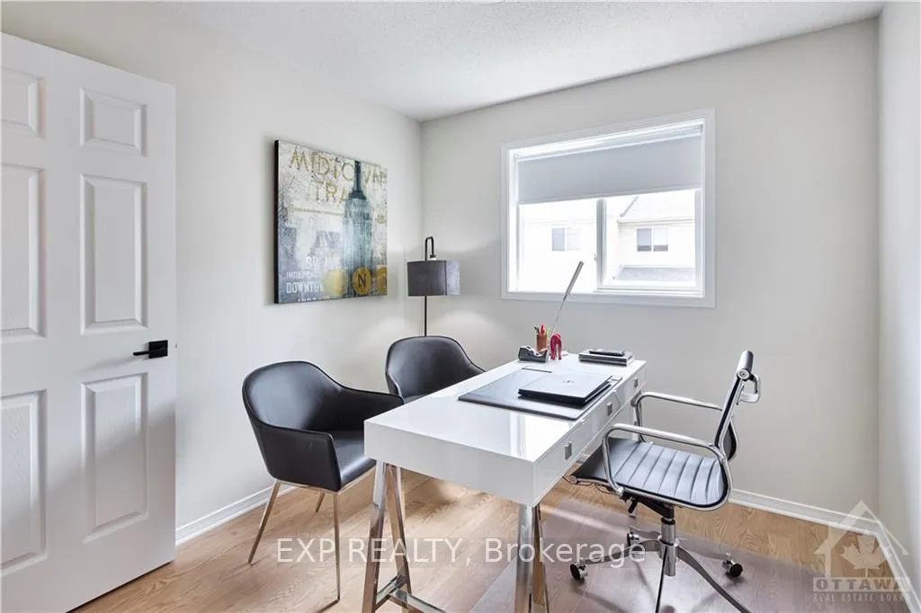 Photo 6 of 44 Sienna Private, Ottawa, Riverview Park — HOMEH