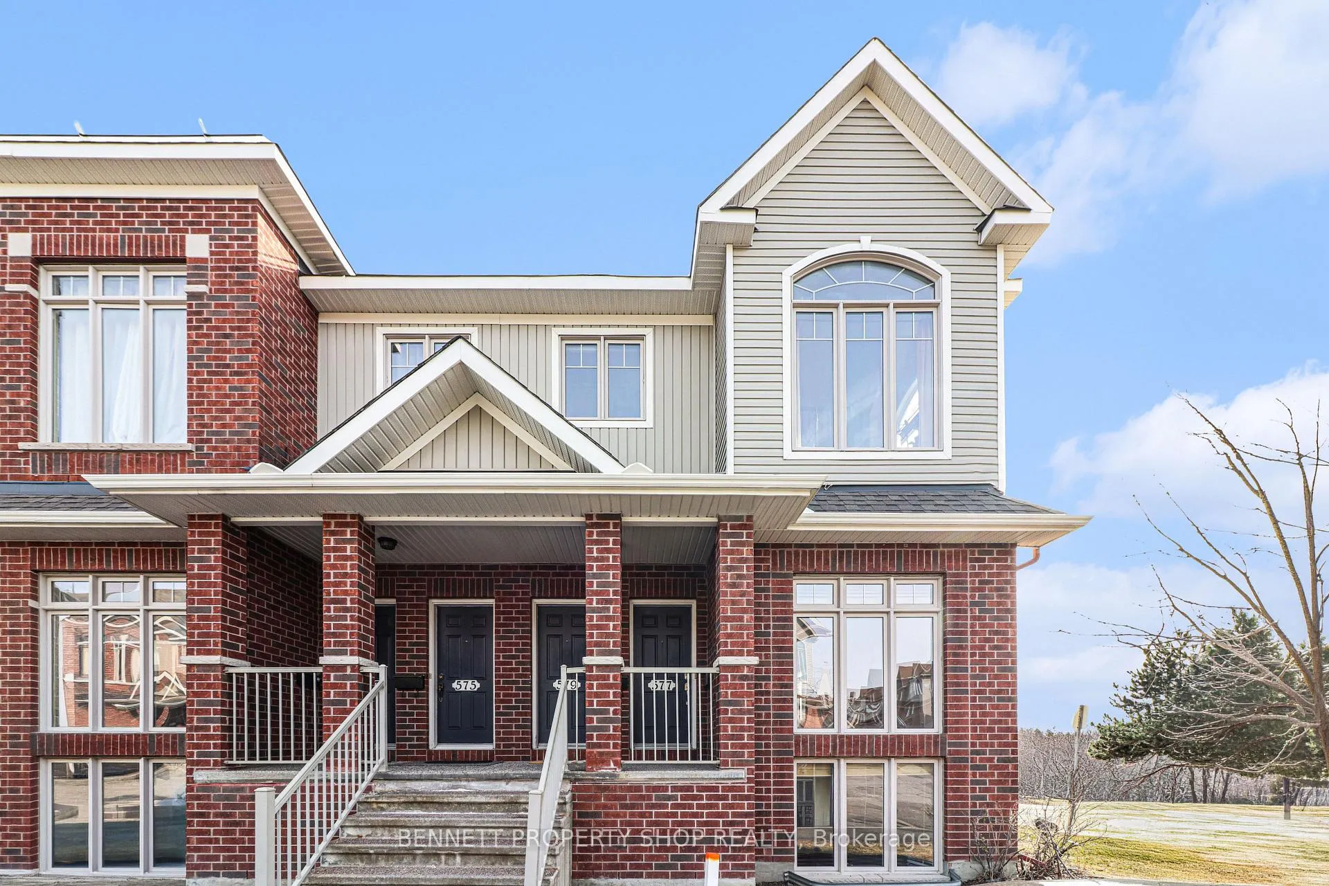 Photo 1 of Unit 4, 579 Reardon Private, Ottawa, Heron Gate/Industrial Park — HOMEH