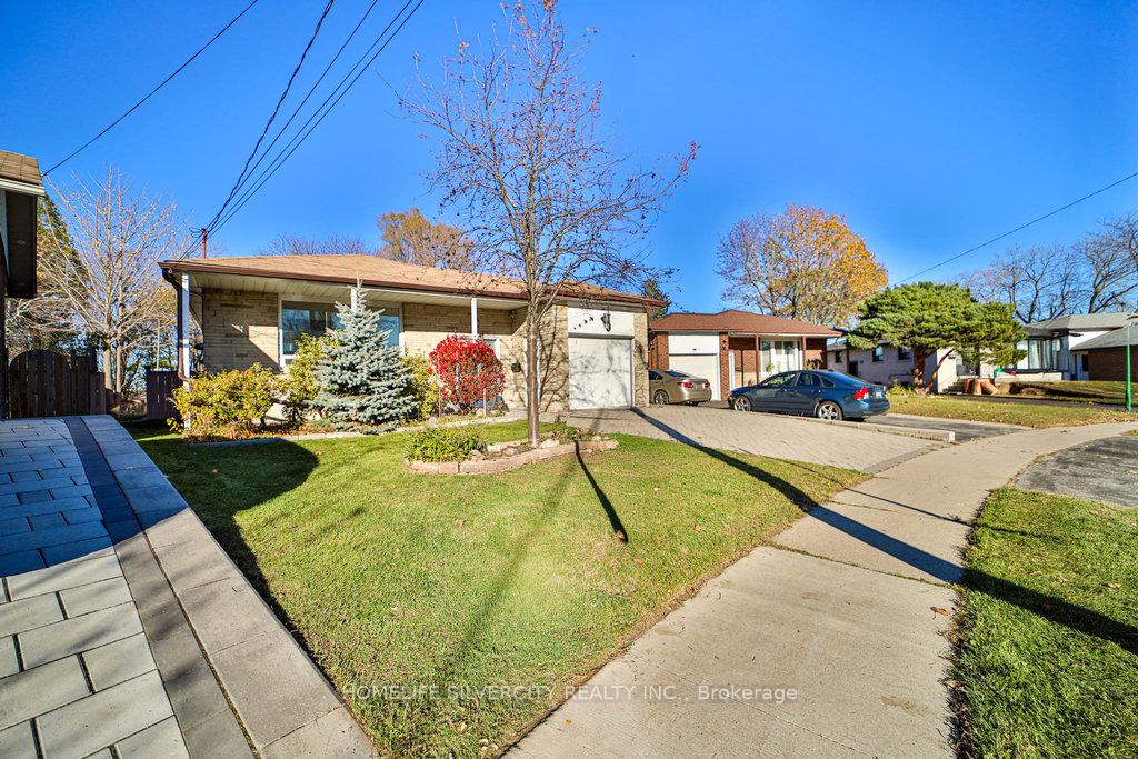 Front of 79 Weir Crescent