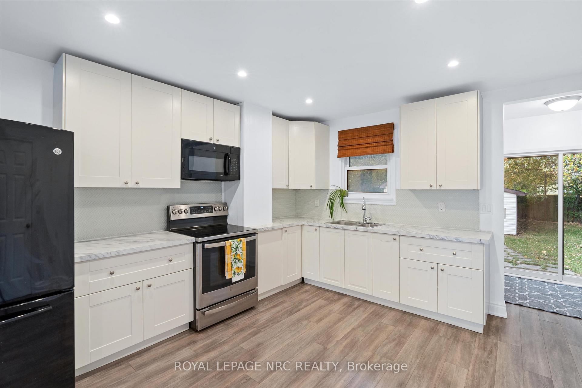 Photo 5 of 102 Pine Street S, Thorold, Thorold Downtown — HOMEH
