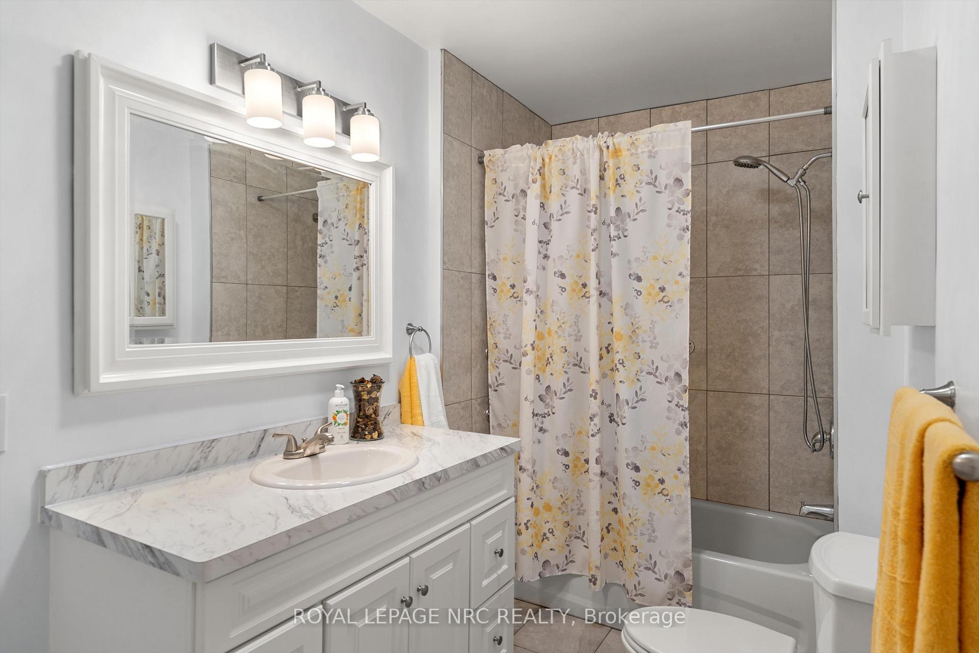 Photo 14 of 102 Pine Street S, Thorold, Thorold Downtown — HOMEH