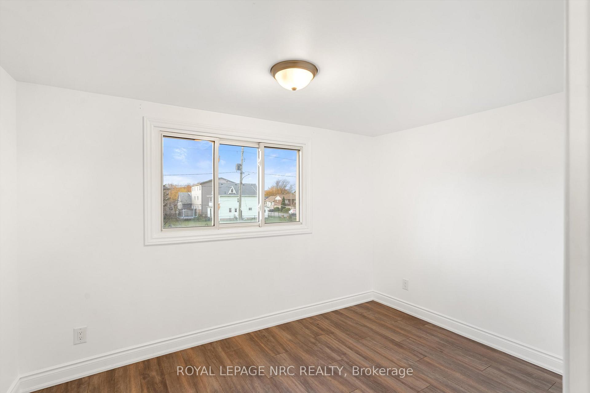 Photo 18 of 102 Pine Street S, Thorold, Thorold Downtown — HOMEH