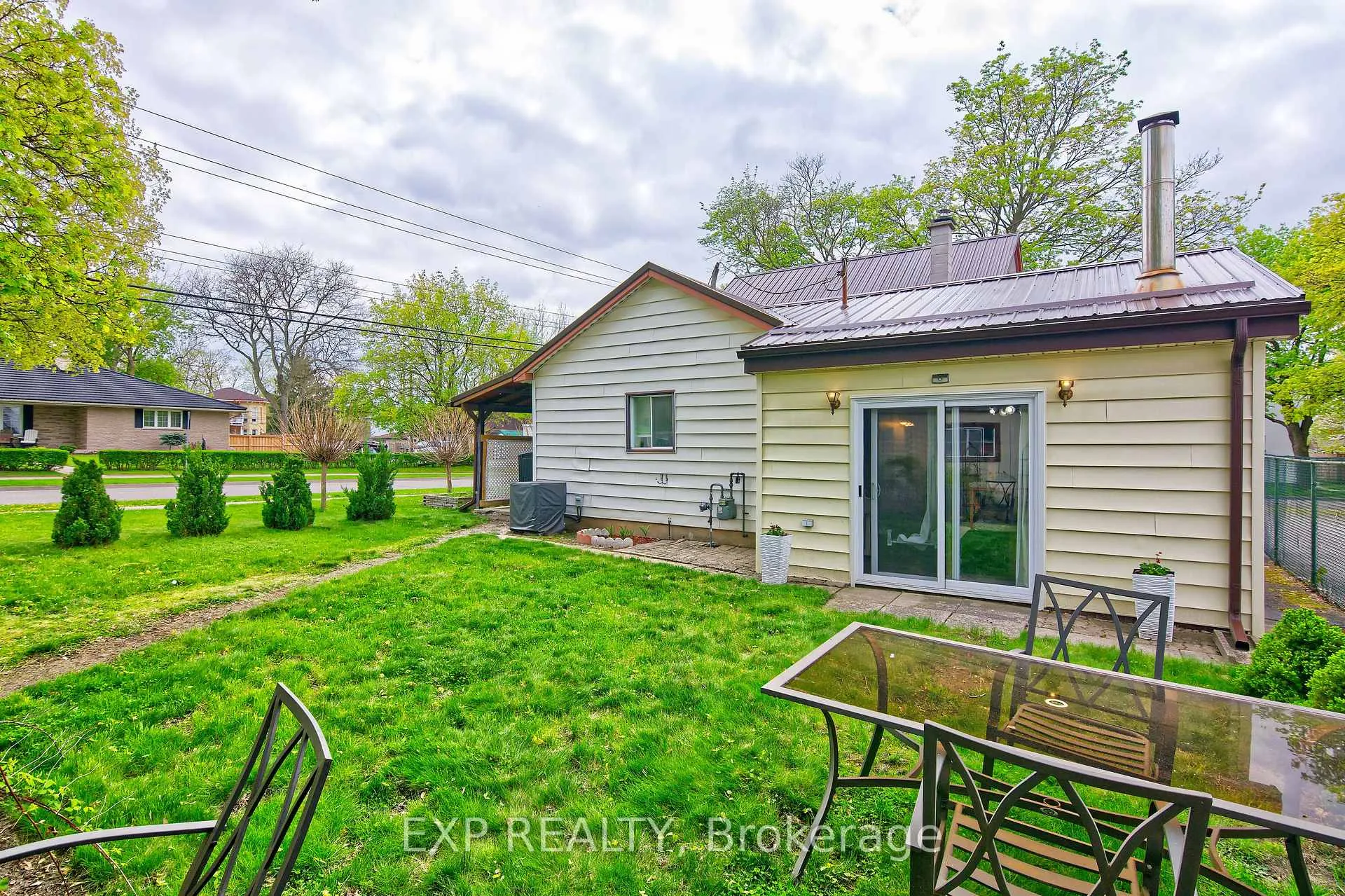 Photo 9 of 59 St George Street, Aylmer — HOMEH