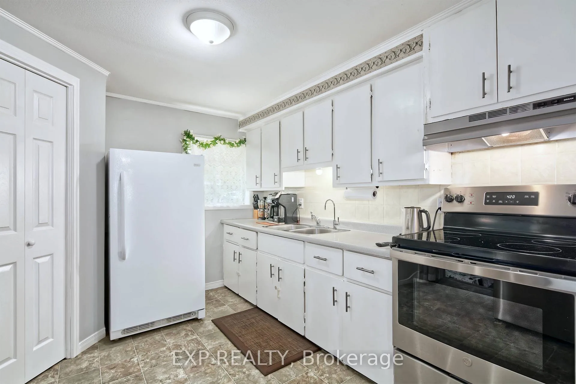 Photo 21 of 59 St George Street, Aylmer — HOMEH