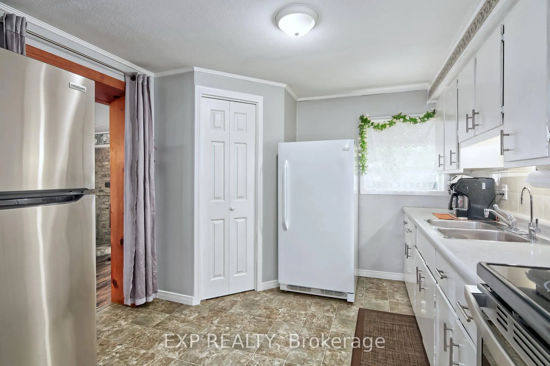 Photo 25 of 59 St George Street, Aylmer — HOMEH