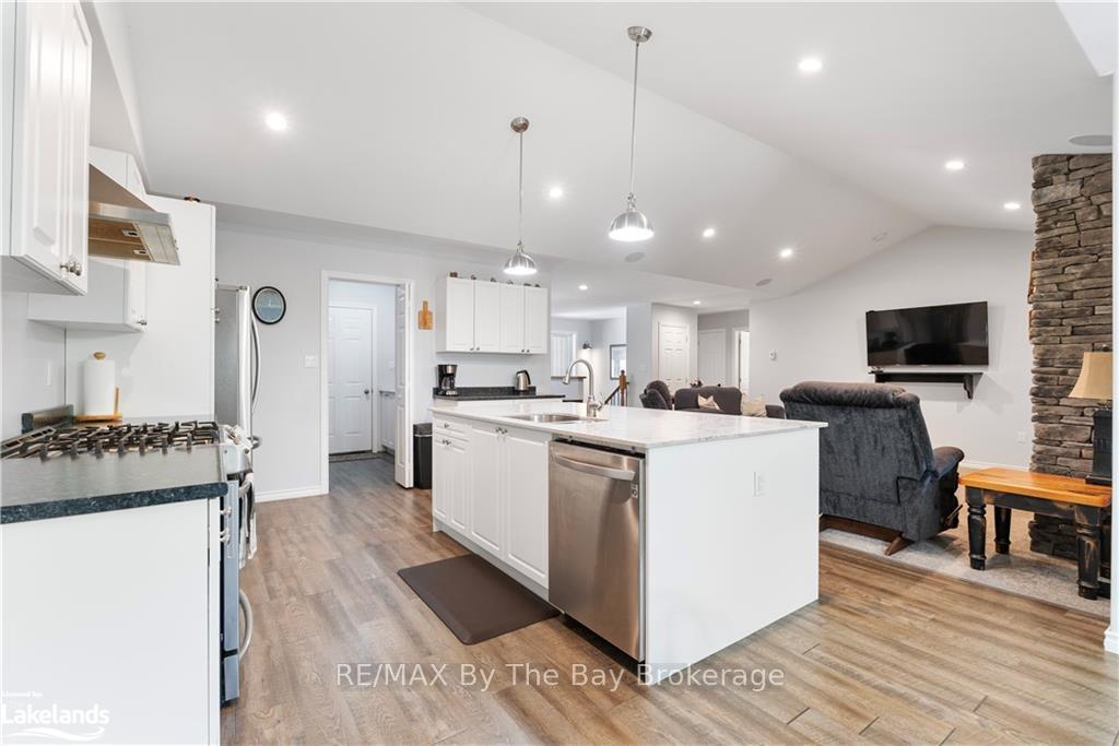 Photo 15 of 110 Evergreen Avenue, Tiny, Rural Tiny — HOMEH