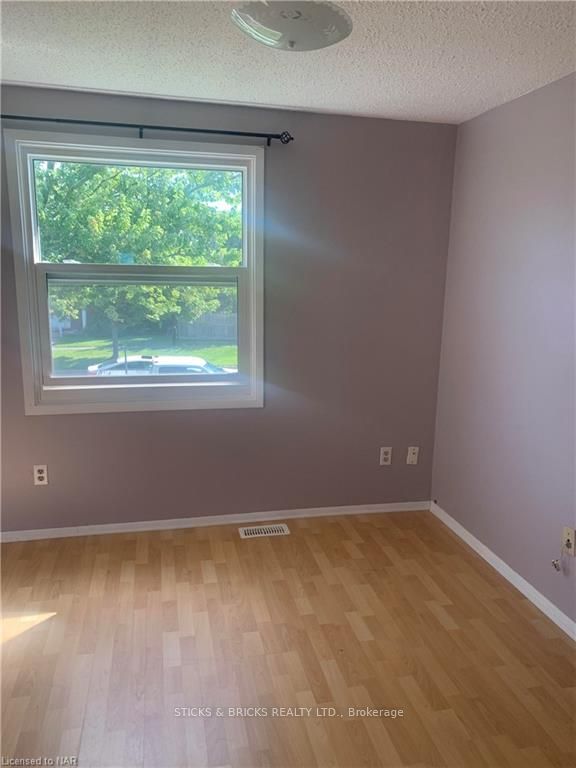 Photo 9 of 63 Tupper Drive, Thorold, Confederation Heights — HOMEH