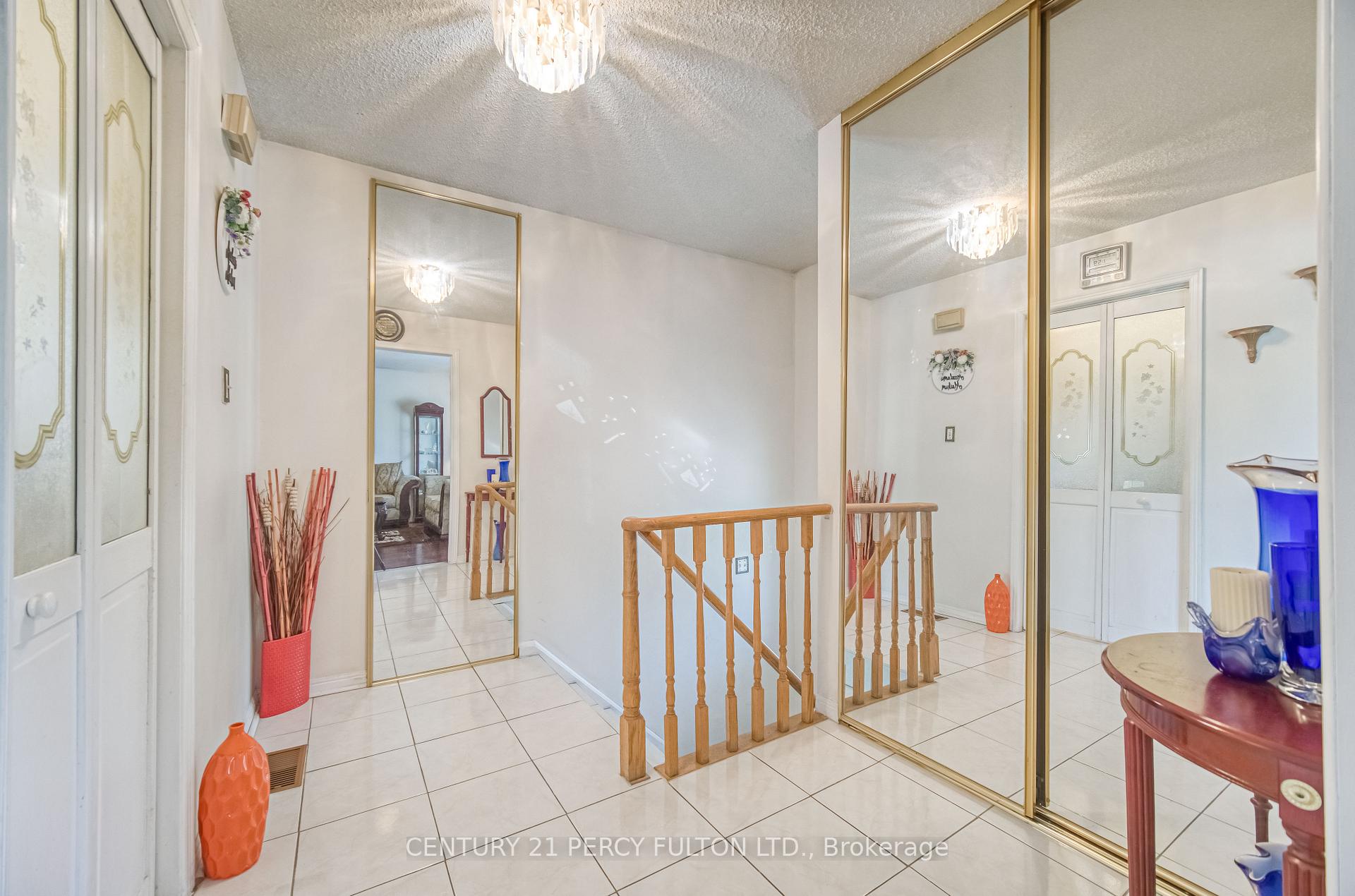 Photo 4 of 120 Granada Crescent, Scarborough, Rouge — HOMEH
