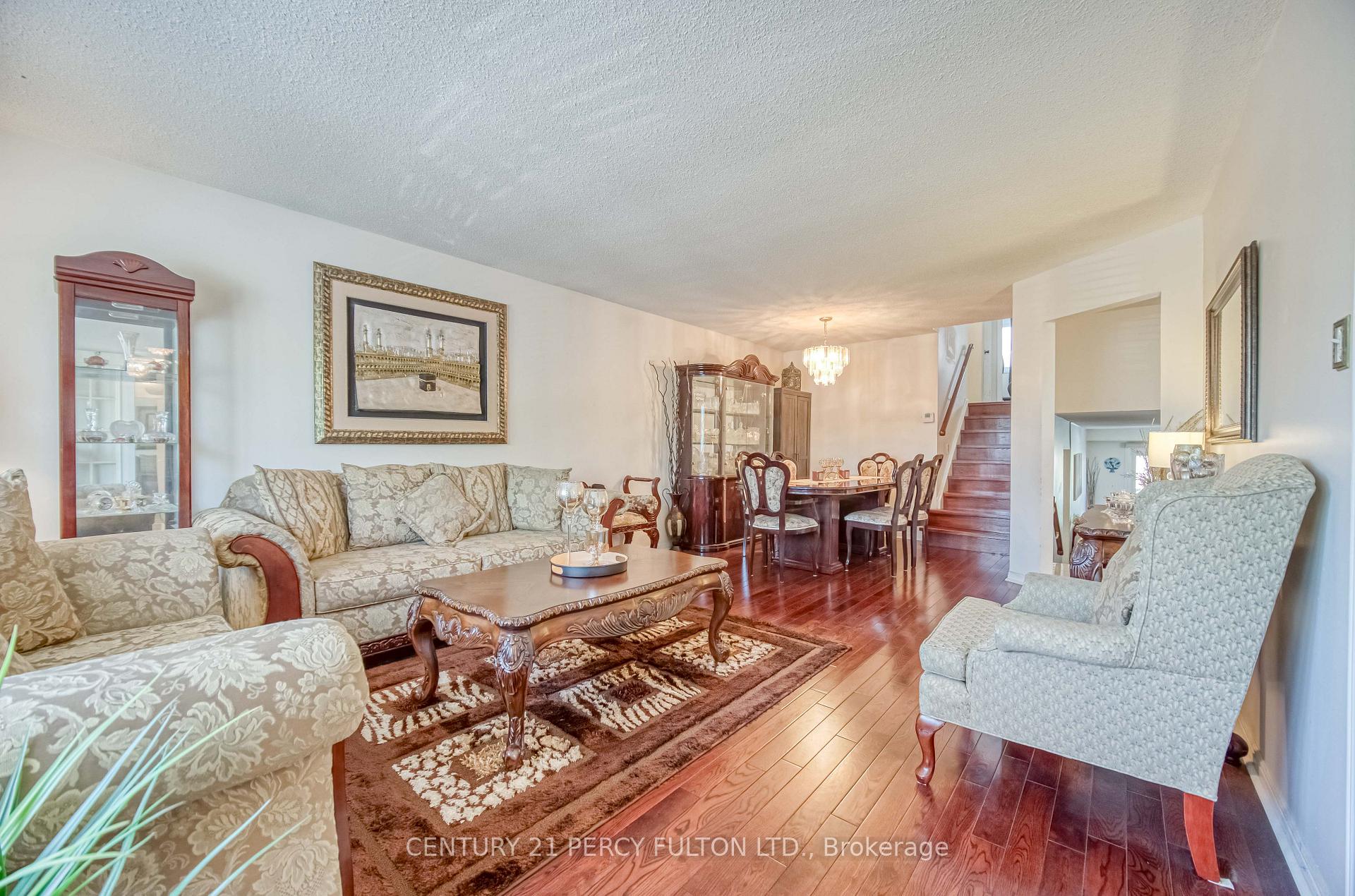 Photo 5 of 120 Granada Crescent, Scarborough, Rouge — HOMEH