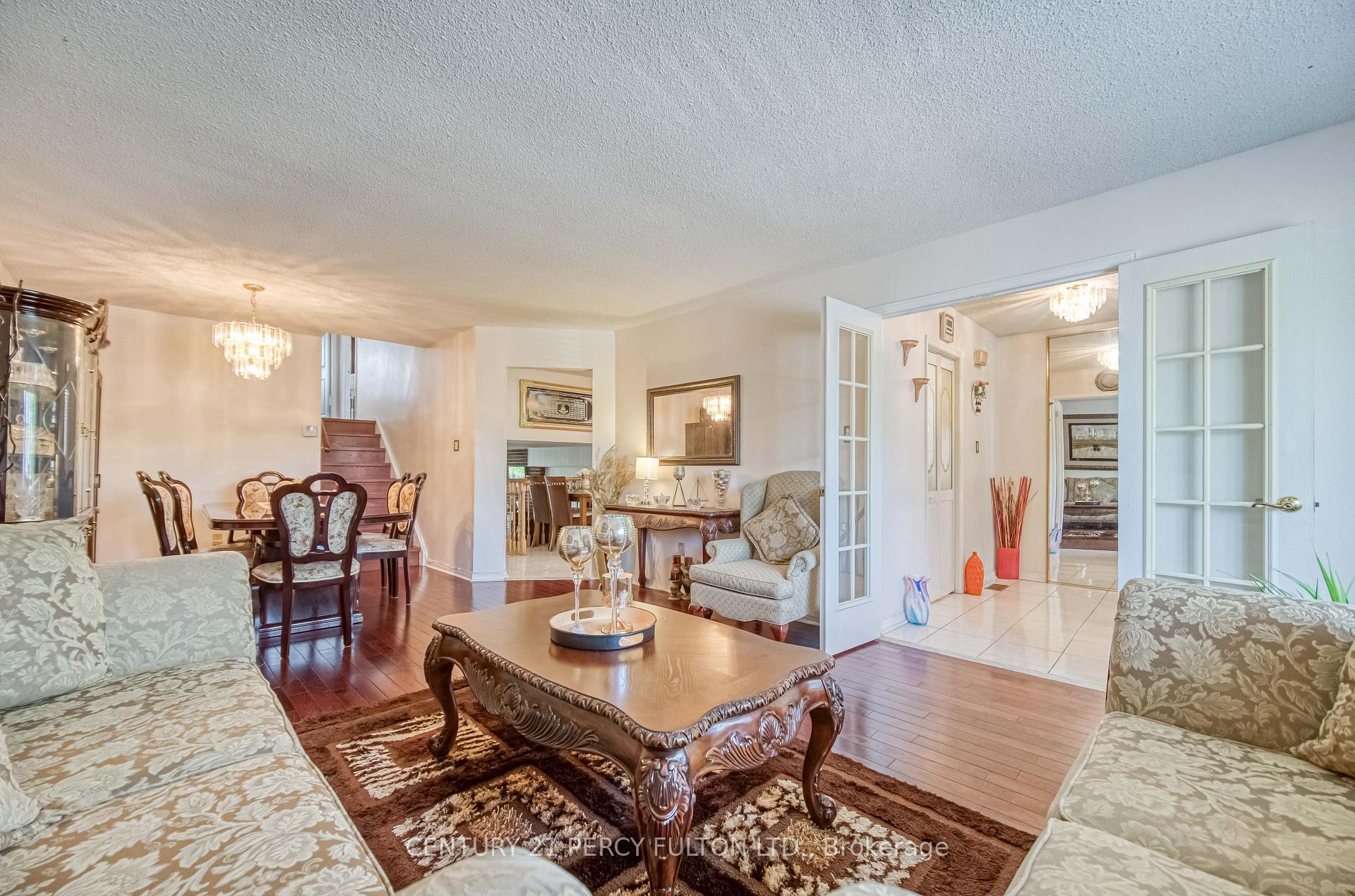 Photo 7 of 120 Granada Crescent, Scarborough, Rouge — HOMEH