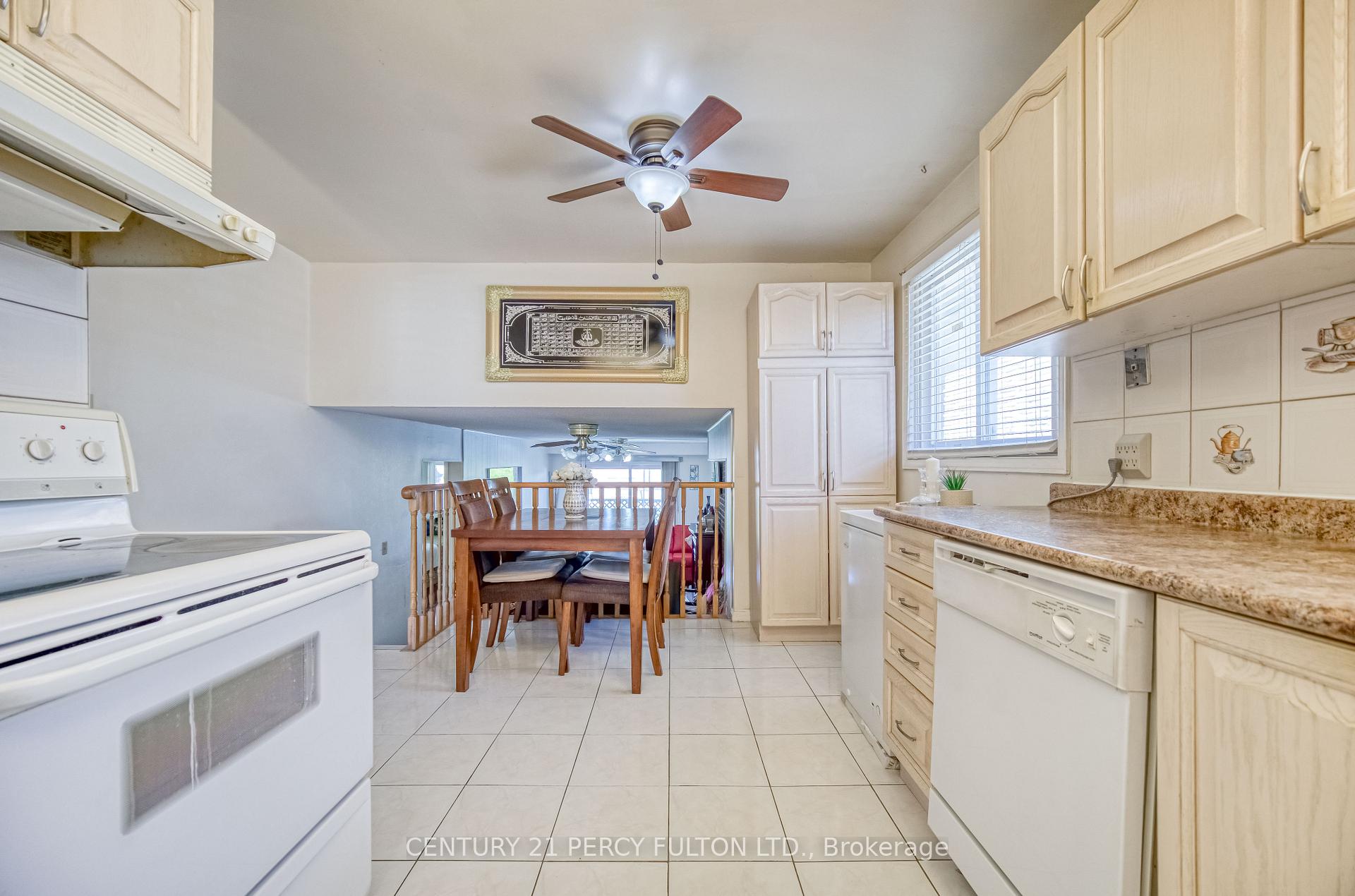 Photo 16 of 120 Granada Crescent, Scarborough, Rouge — HOMEH