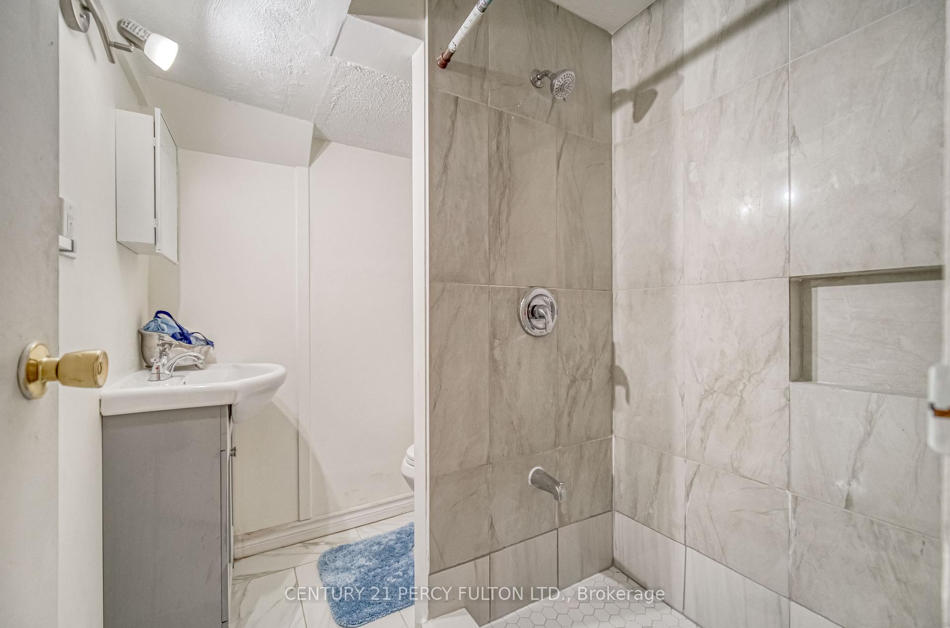Photo 37 of 120 Granada Crescent, Scarborough, Rouge — HOMEH