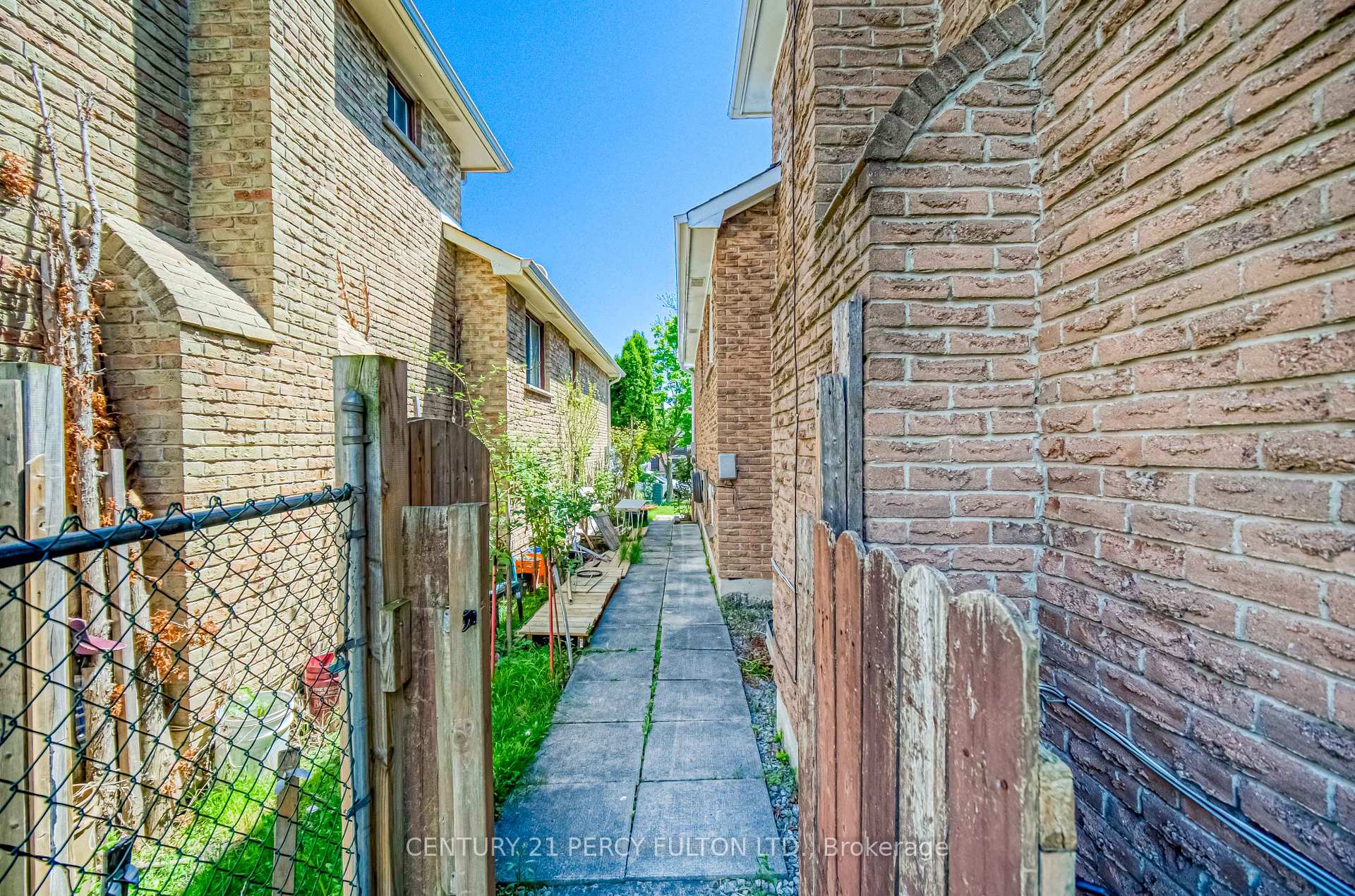 Photo 45 of 120 Granada Crescent, Scarborough, Rouge — HOMEH