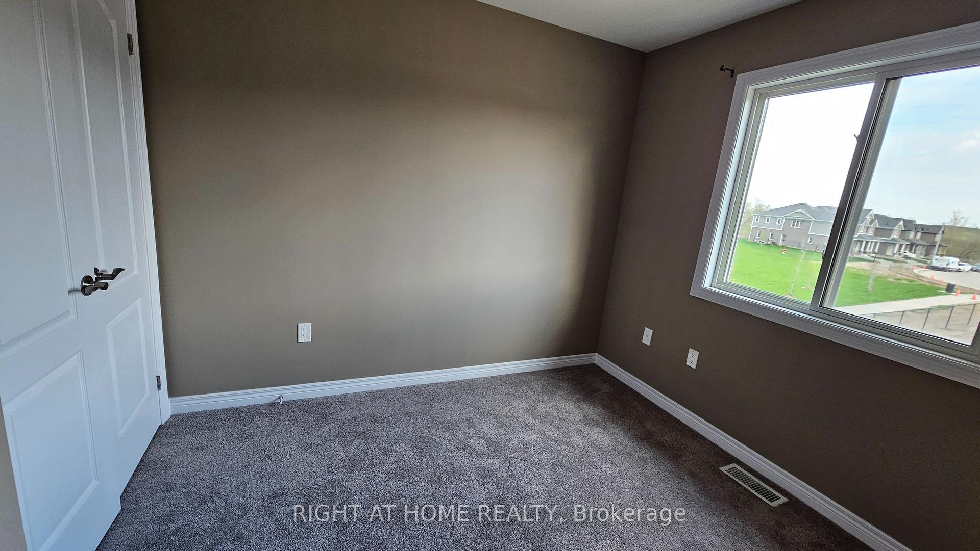 Photo 18 of 35 Bowman Crescent, Thorold, Hurricane/Merrittville — HOMEH