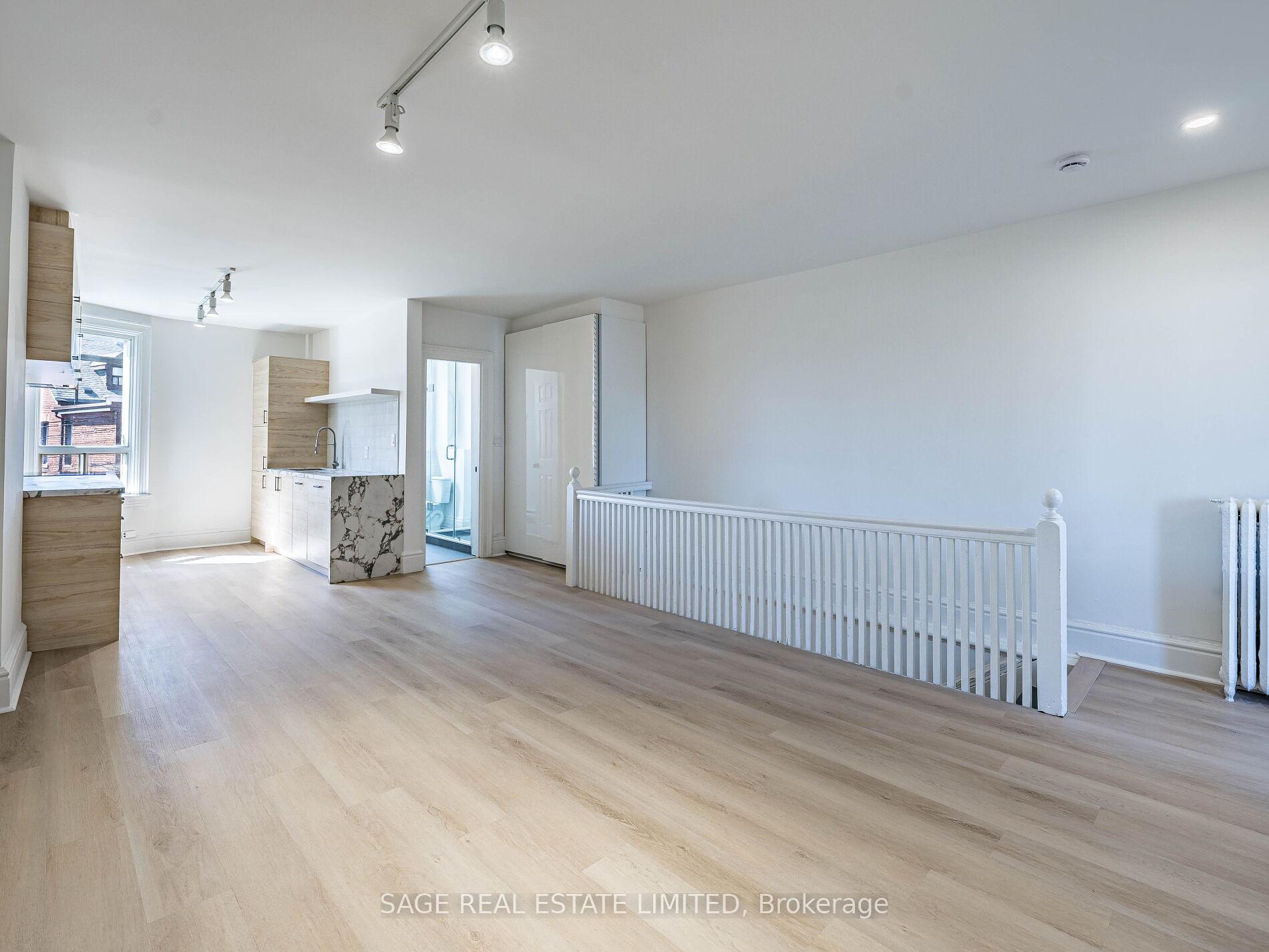 Front of Unit Upper, 1153 Dundas Street W