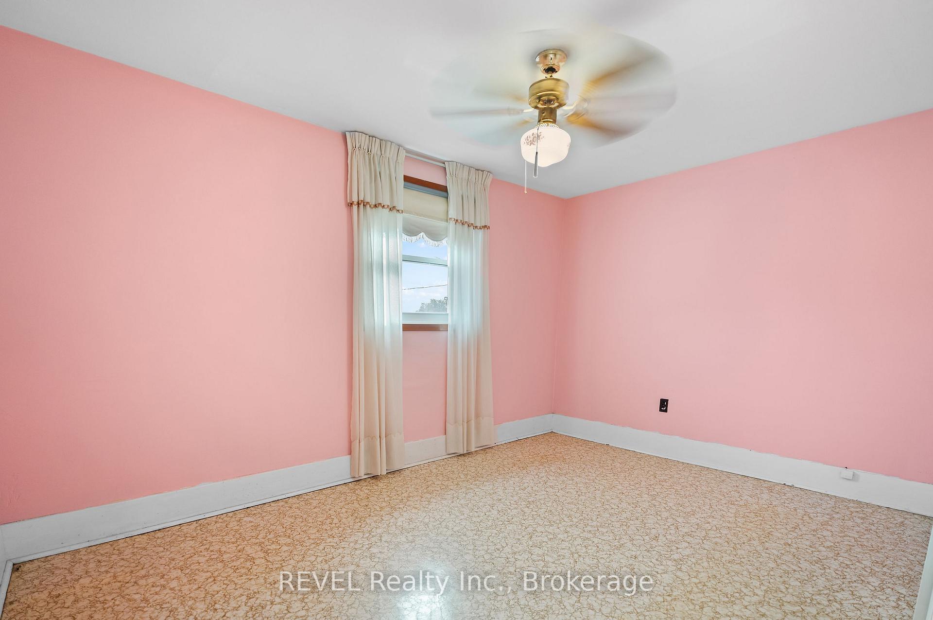 Photo 21 of 9 King Street, Thorold, Thorold Downtown — HOMEH