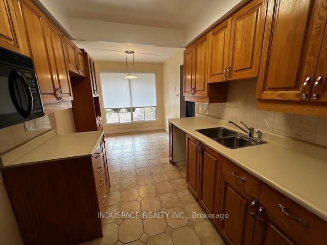 Photo 6 of 45 Granada Crescent, Scarborough, Rouge — HOMEH