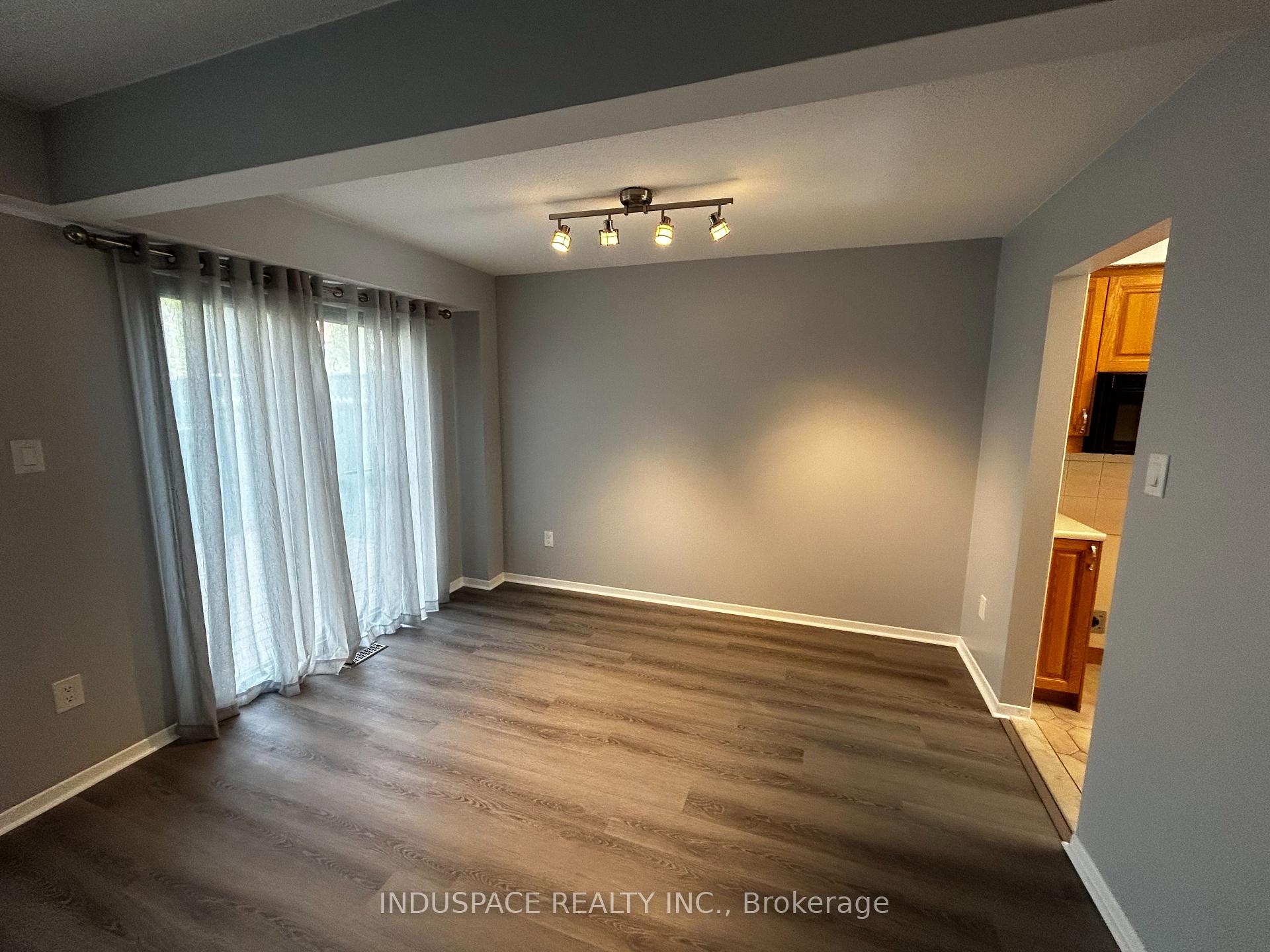 Photo 11 of 45 Granada Crescent, Scarborough, Rouge — HOMEH
