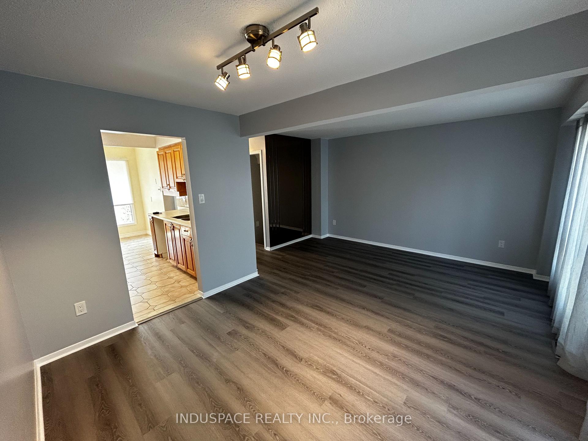Photo 12 of 45 Granada Crescent, Scarborough, Rouge — HOMEH