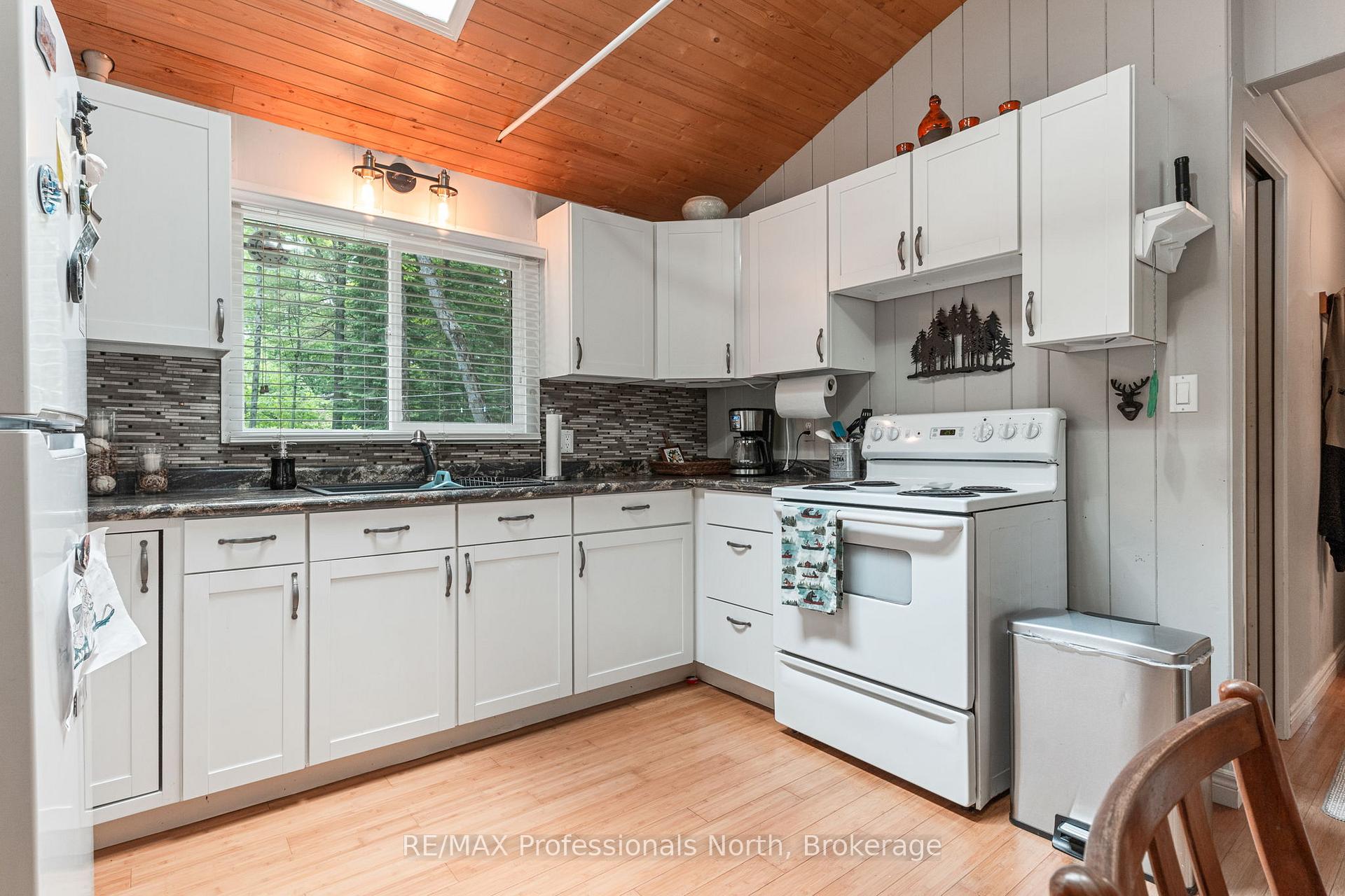 Photo 10 of 1083 Jones Road, Algonquin Highlands, Stanhope — HOMEH