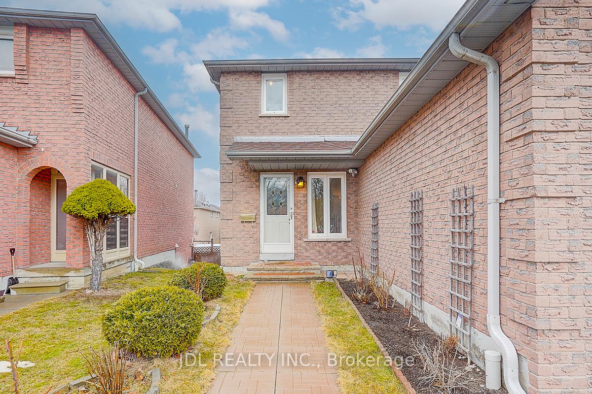 Photo 4 of 22 Birrell Avenue, Scarborough, Rouge — HOMEH