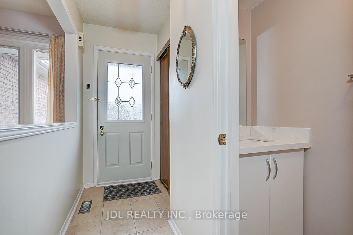 Photo 5 of 22 Birrell Avenue, Scarborough, Rouge — HOMEH