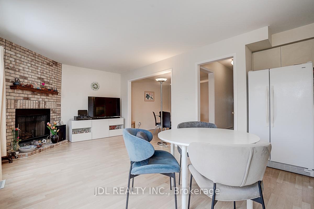 Photo 7 of 22 Birrell Avenue, Scarborough, Rouge — HOMEH
