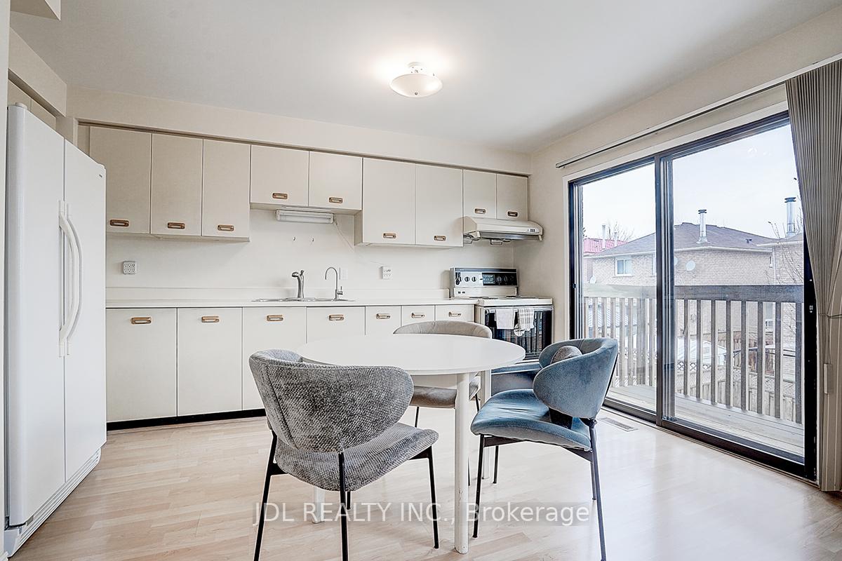 Photo 8 of 22 Birrell Avenue, Scarborough, Rouge — HOMEH