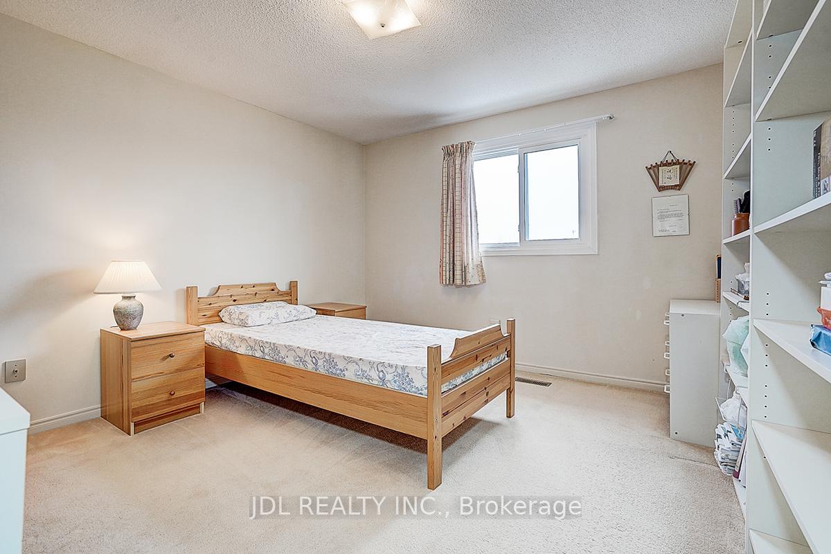 Photo 14 of 22 Birrell Avenue, Scarborough, Rouge — HOMEH