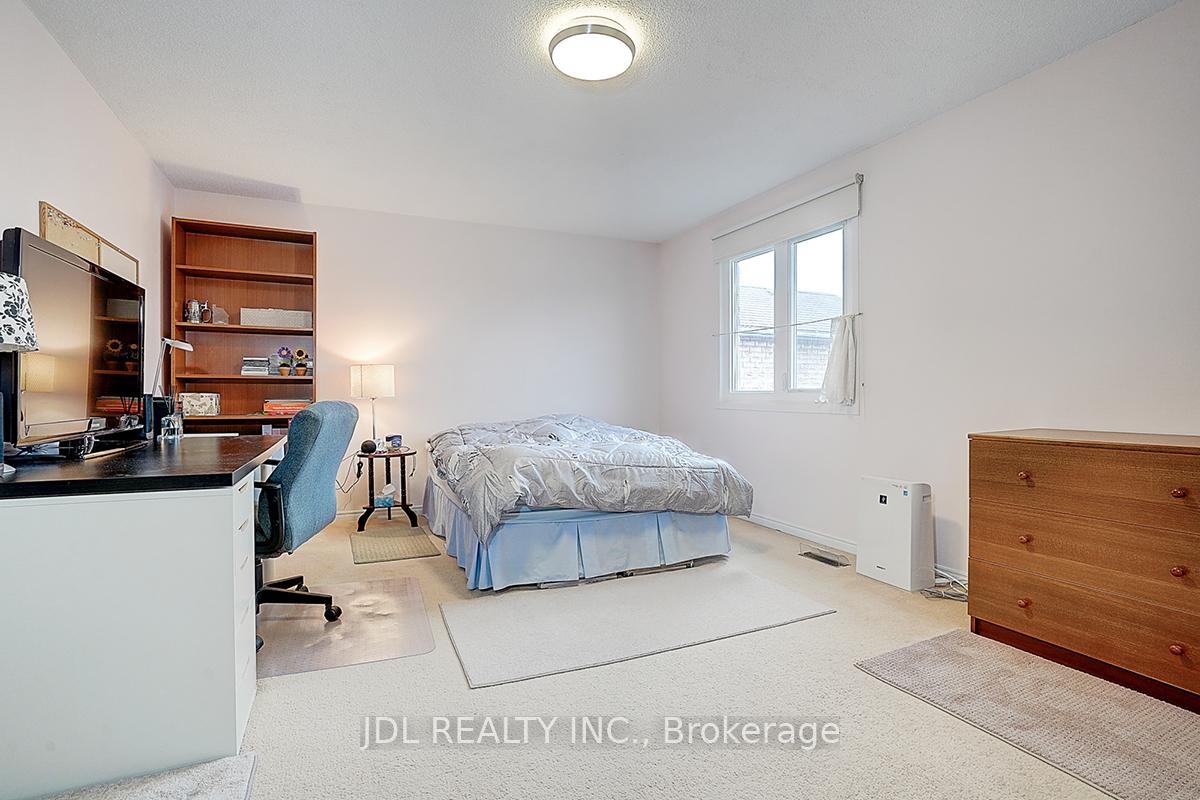 Photo 15 of 22 Birrell Avenue, Scarborough, Rouge — HOMEH