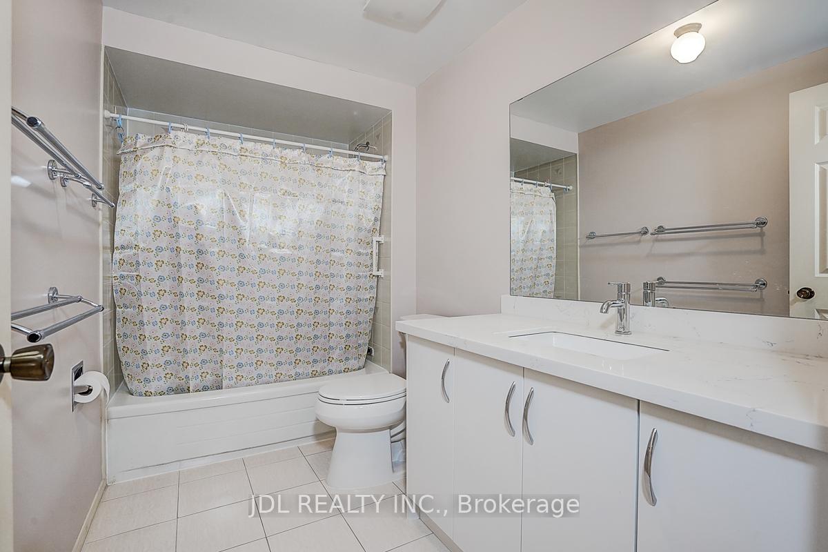 Photo 17 of 22 Birrell Avenue, Scarborough, Rouge — HOMEH