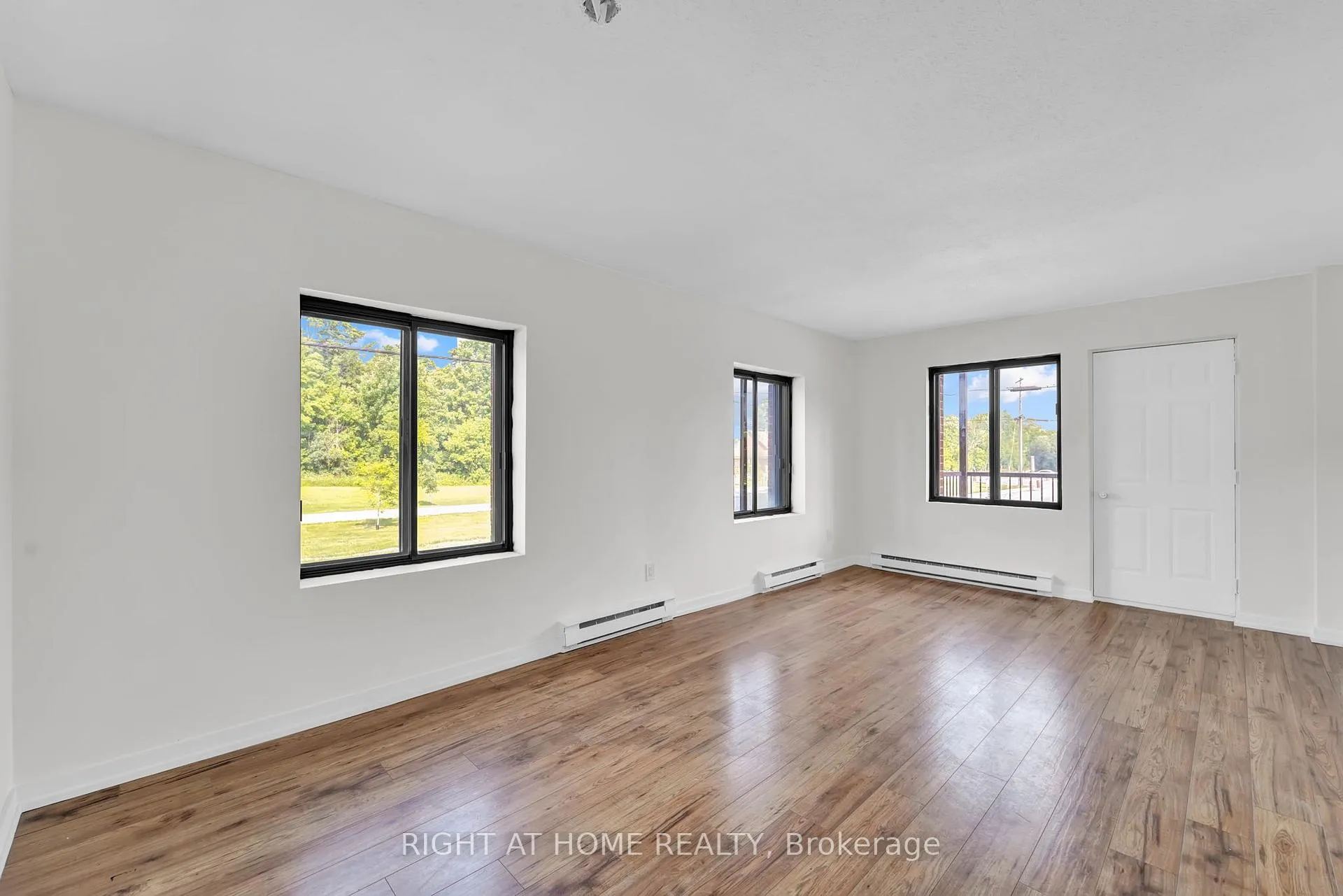 Photo 32 of Unit 17, 6 John Street S, Arnprior — HOMEH