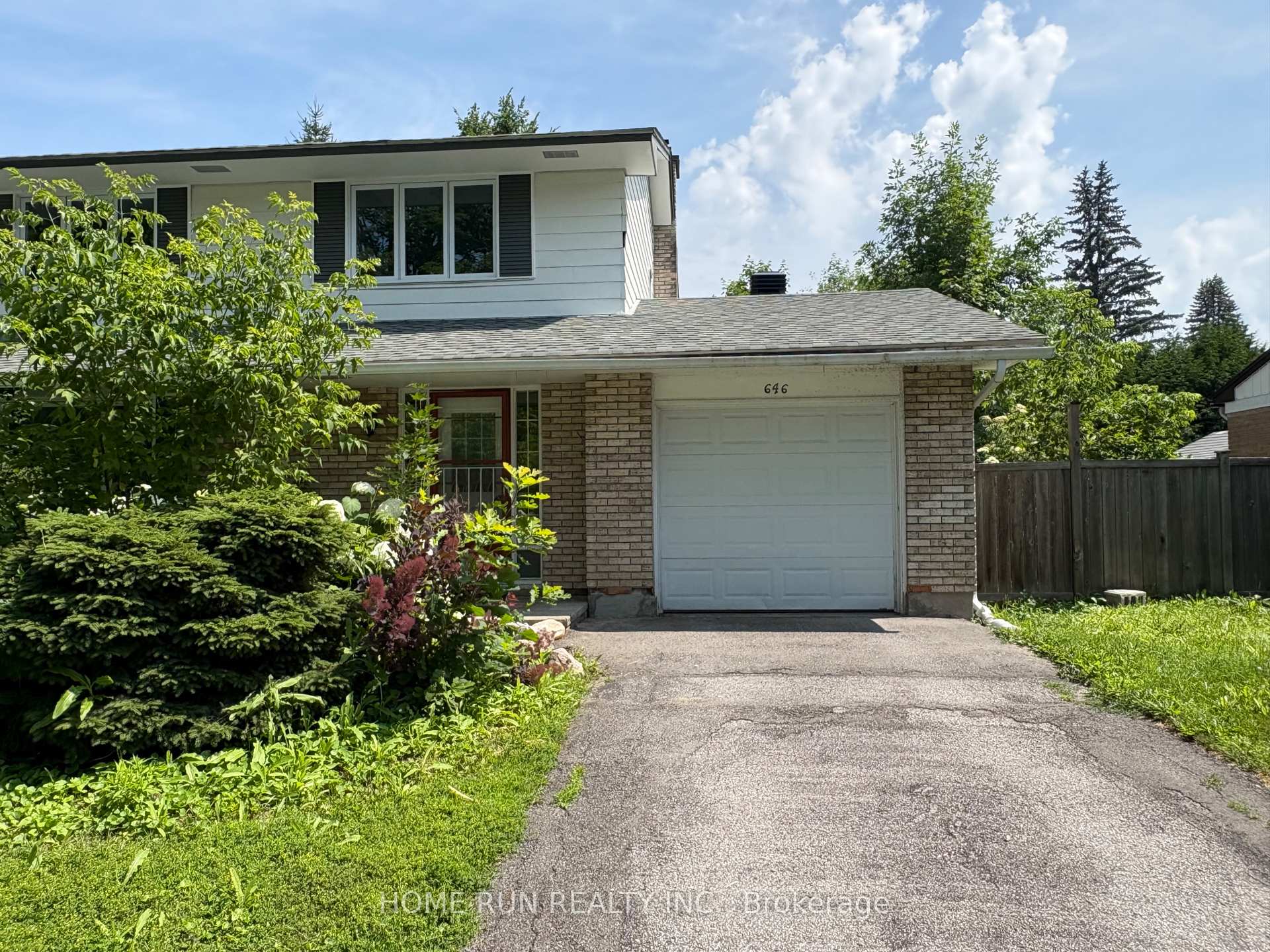 Photo 1 of 646 Ingram Crescent, Ottawa, Beacon Hill North — HOMEH