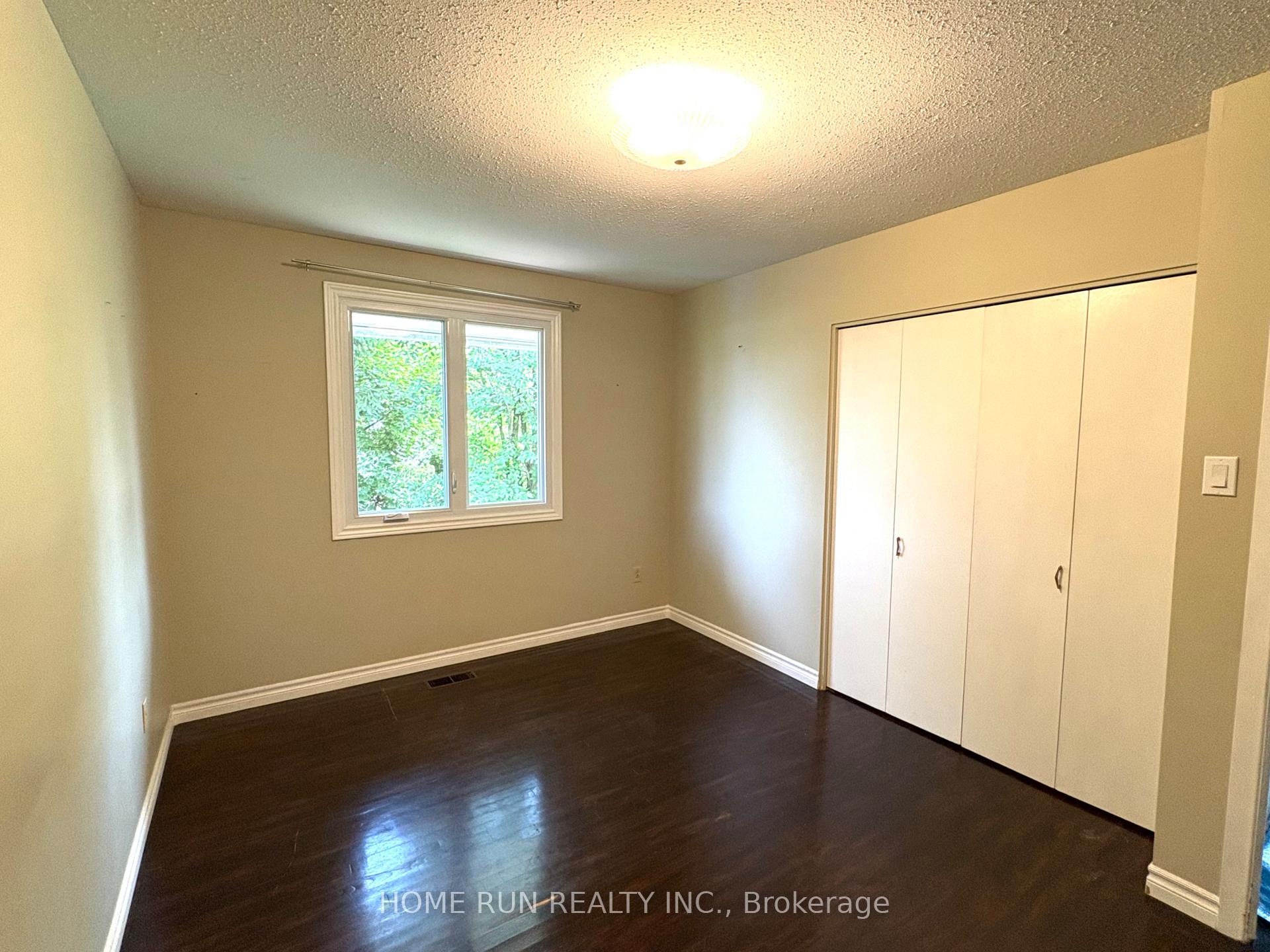 Photo 13 of 646 Ingram Crescent, Ottawa, Beacon Hill North — HOMEH