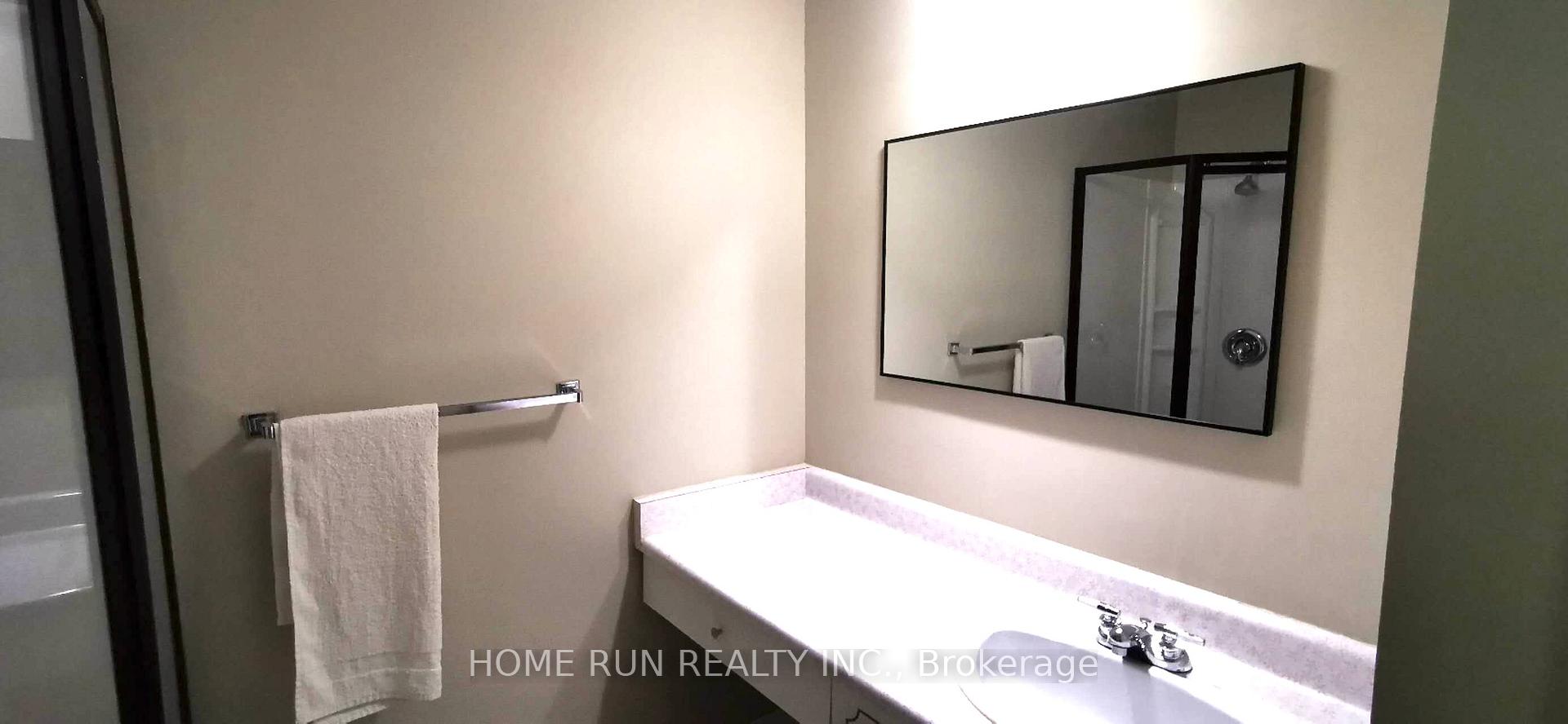 Photo 19 of 646 Ingram Crescent, Ottawa, Beacon Hill North — HOMEH