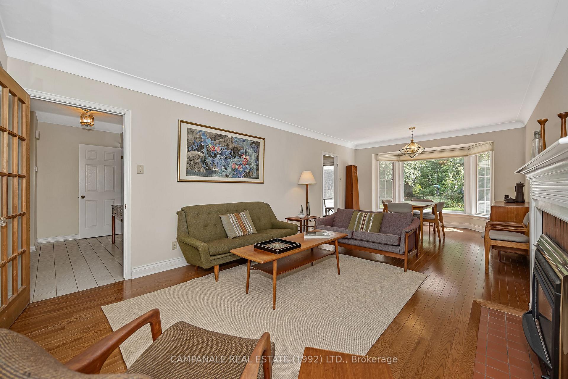 Photo 3 of 412 Thessaly Circle, Ottawa, Alta Vista/Faircrest Heights — HOMEH