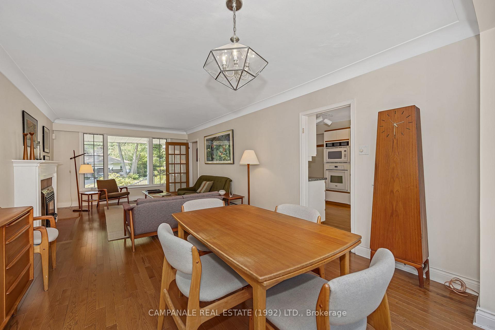 Photo 6 of 412 Thessaly Circle, Ottawa, Alta Vista/Faircrest Heights — HOMEH
