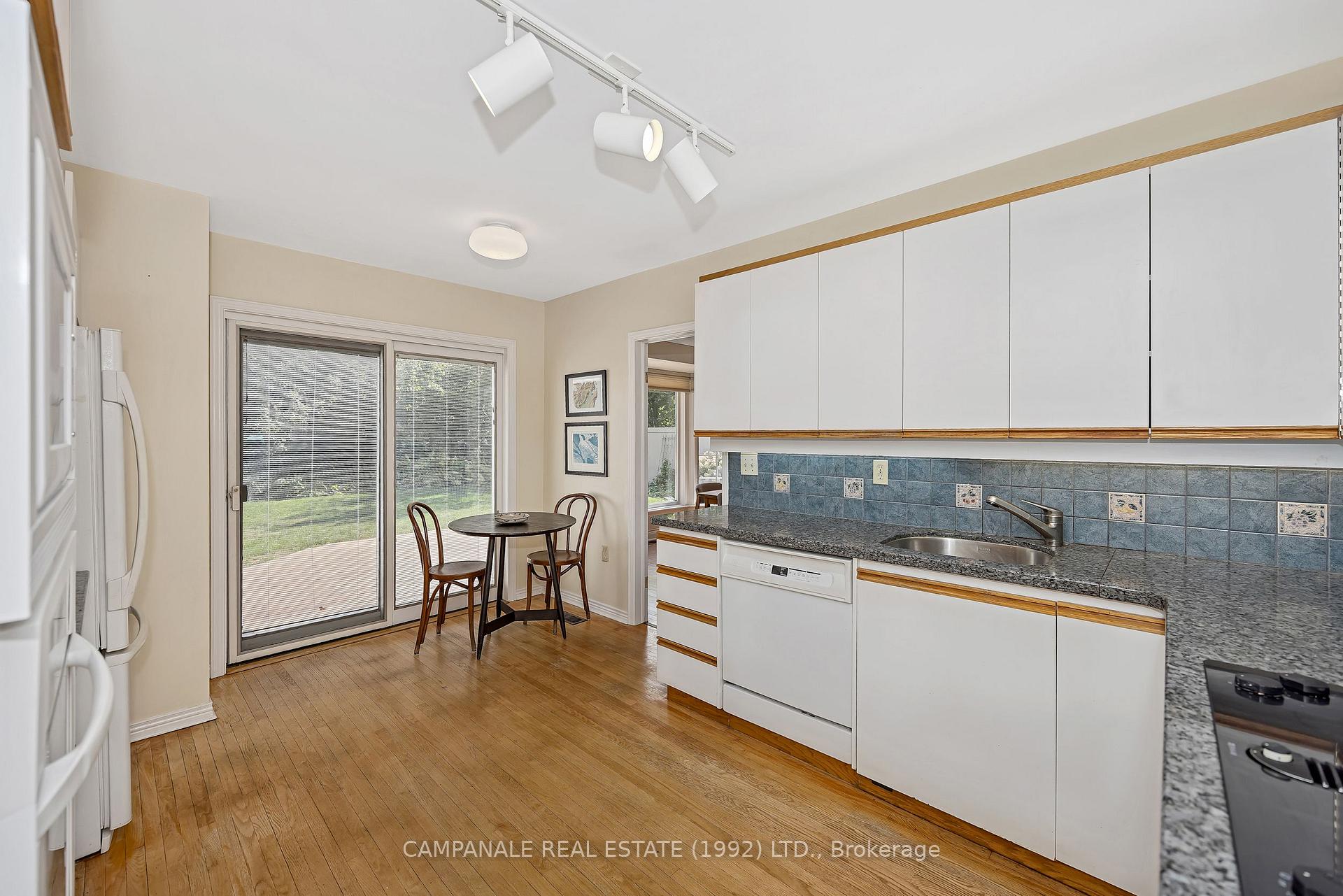 Photo 5 of 412 Thessaly Circle, Ottawa, Alta Vista/Faircrest Heights — HOMEH