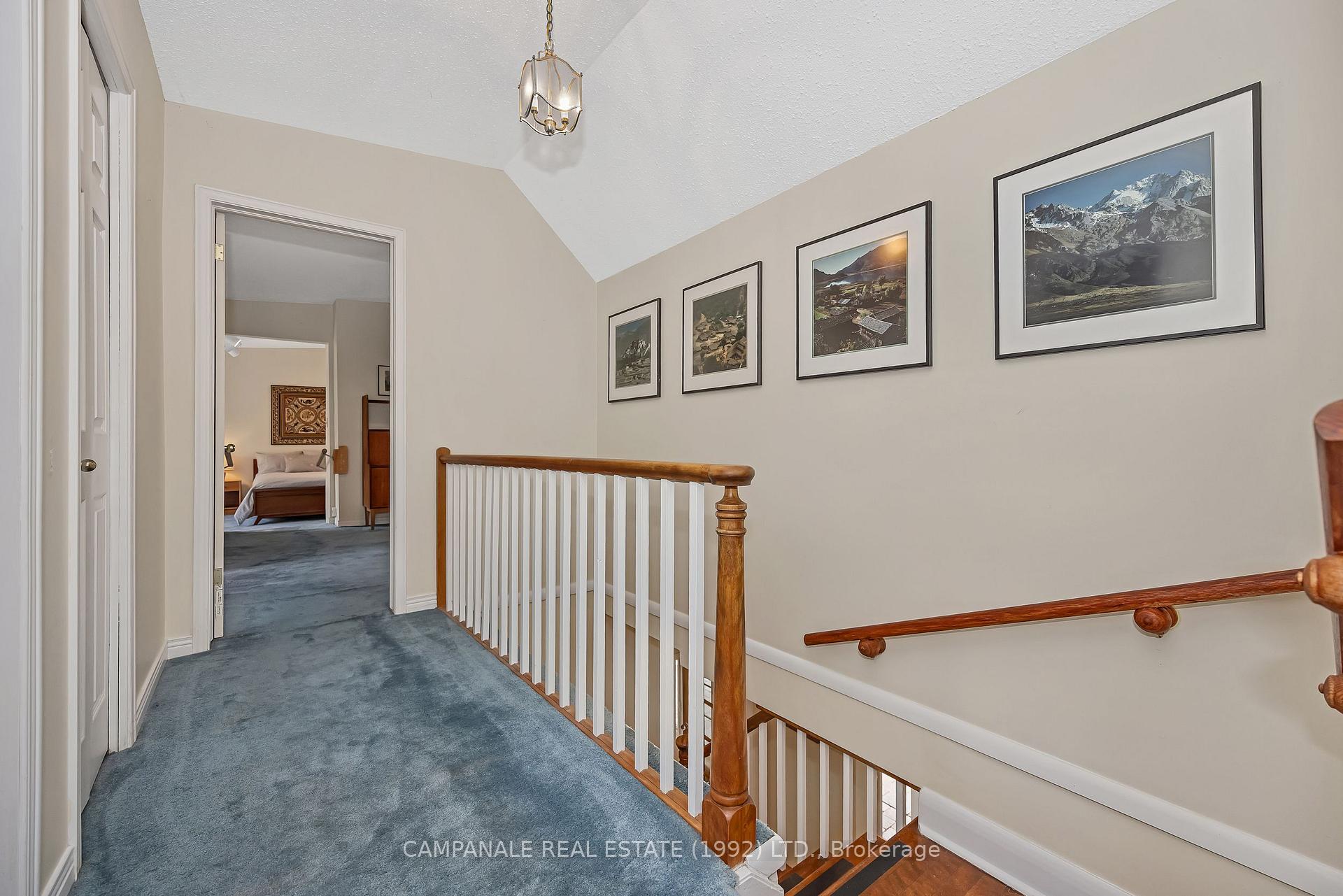Photo 13 of 412 Thessaly Circle, Ottawa, Alta Vista/Faircrest Heights — HOMEH