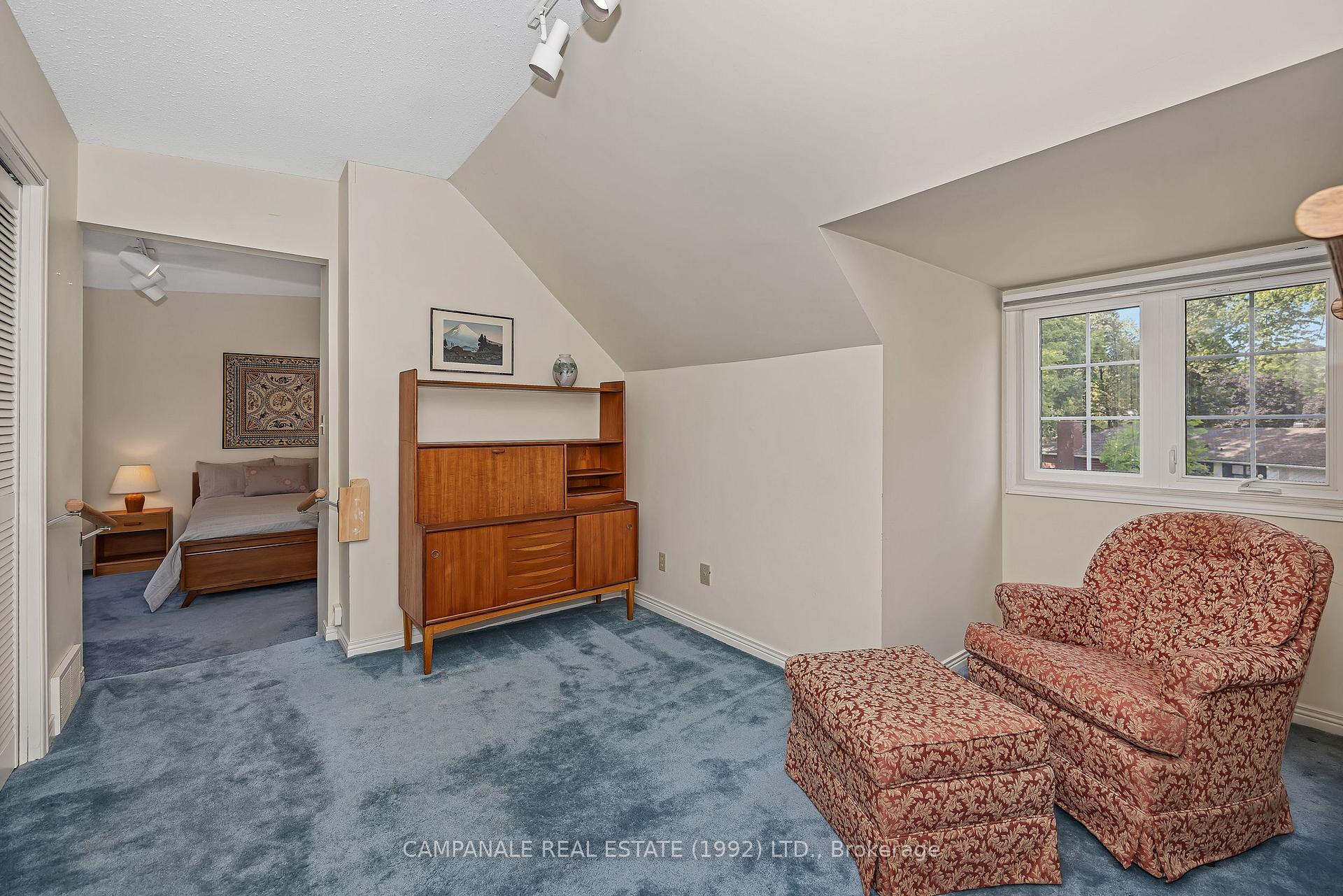Photo 16 of 412 Thessaly Circle, Ottawa, Alta Vista/Faircrest Heights — HOMEH