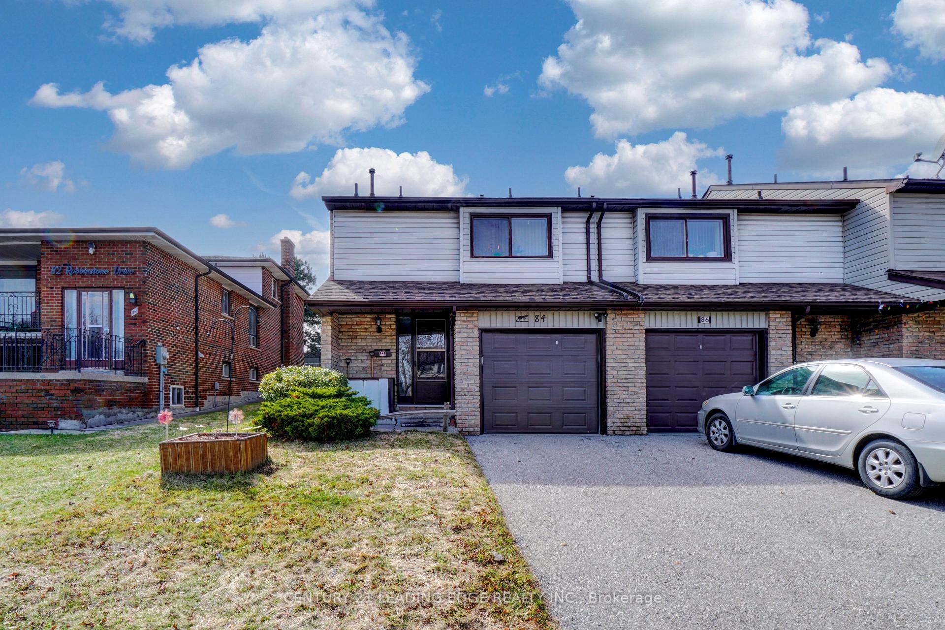 Photo 2 of 84 Robbinstone Drive, Scarborough, Malvern — HOMEH