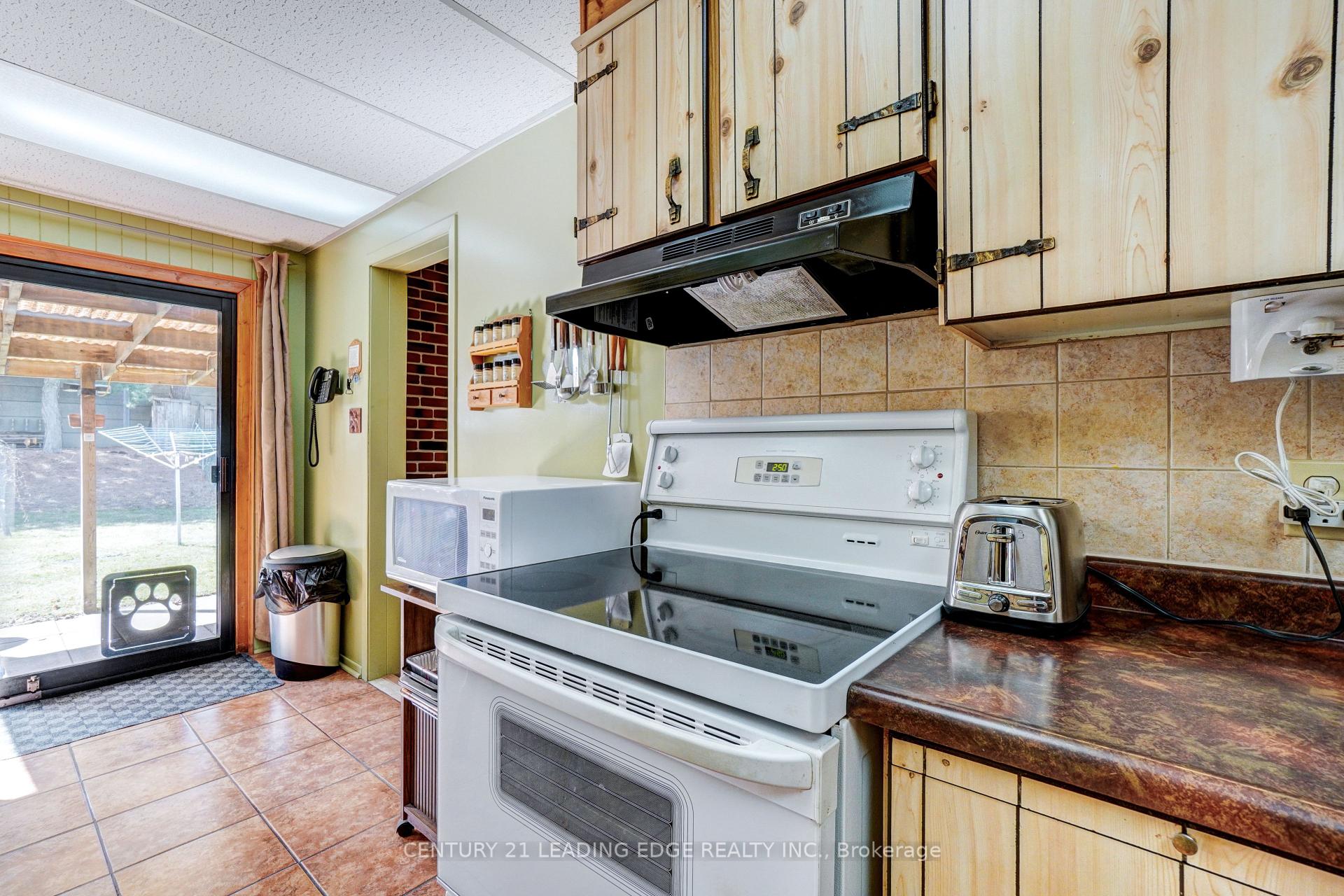 Photo 12 of 84 Robbinstone Drive, Scarborough, Malvern — HOMEH