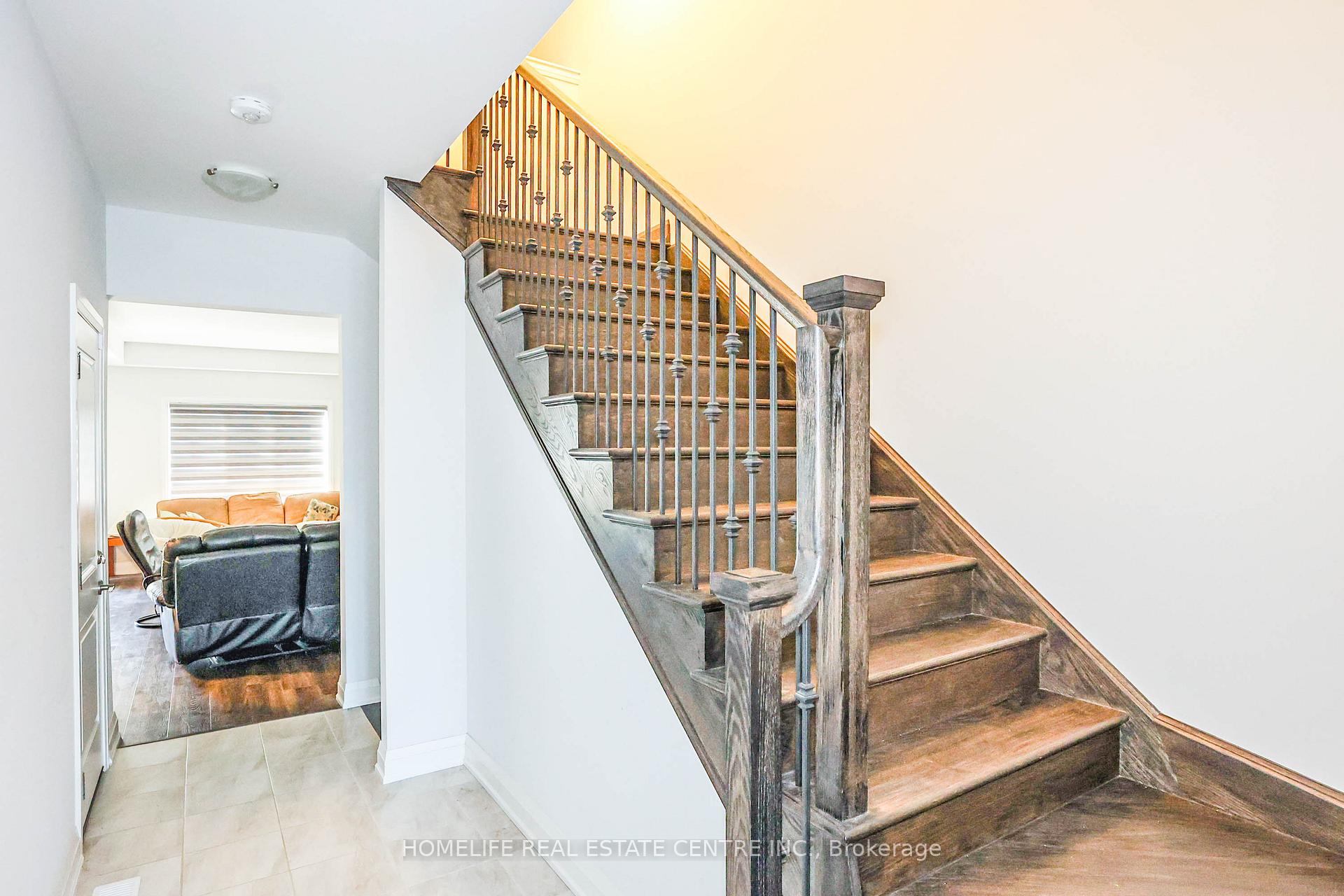 Photo 6 of 30 Bur Oak Drive, Thorold, Confederation Heights — HOMEH