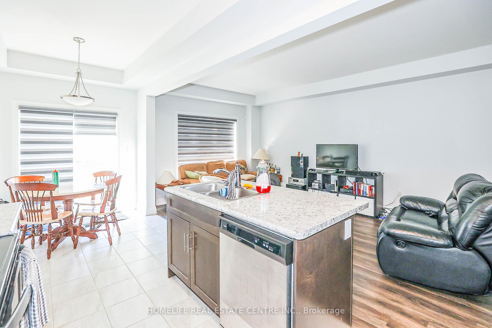 Photo 8 of 30 Bur Oak Drive, Thorold, Confederation Heights — HOMEH