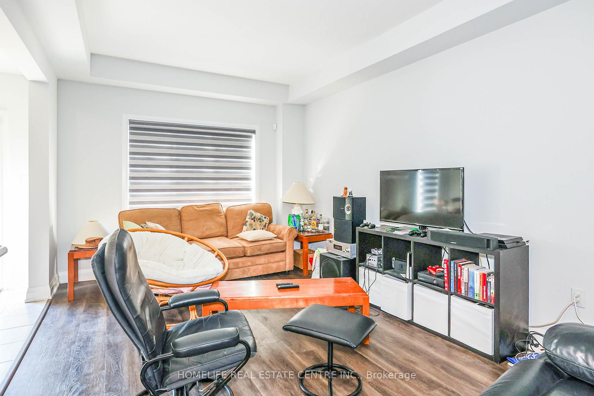 Photo 10 of 30 Bur Oak Drive, Thorold, Confederation Heights — HOMEH