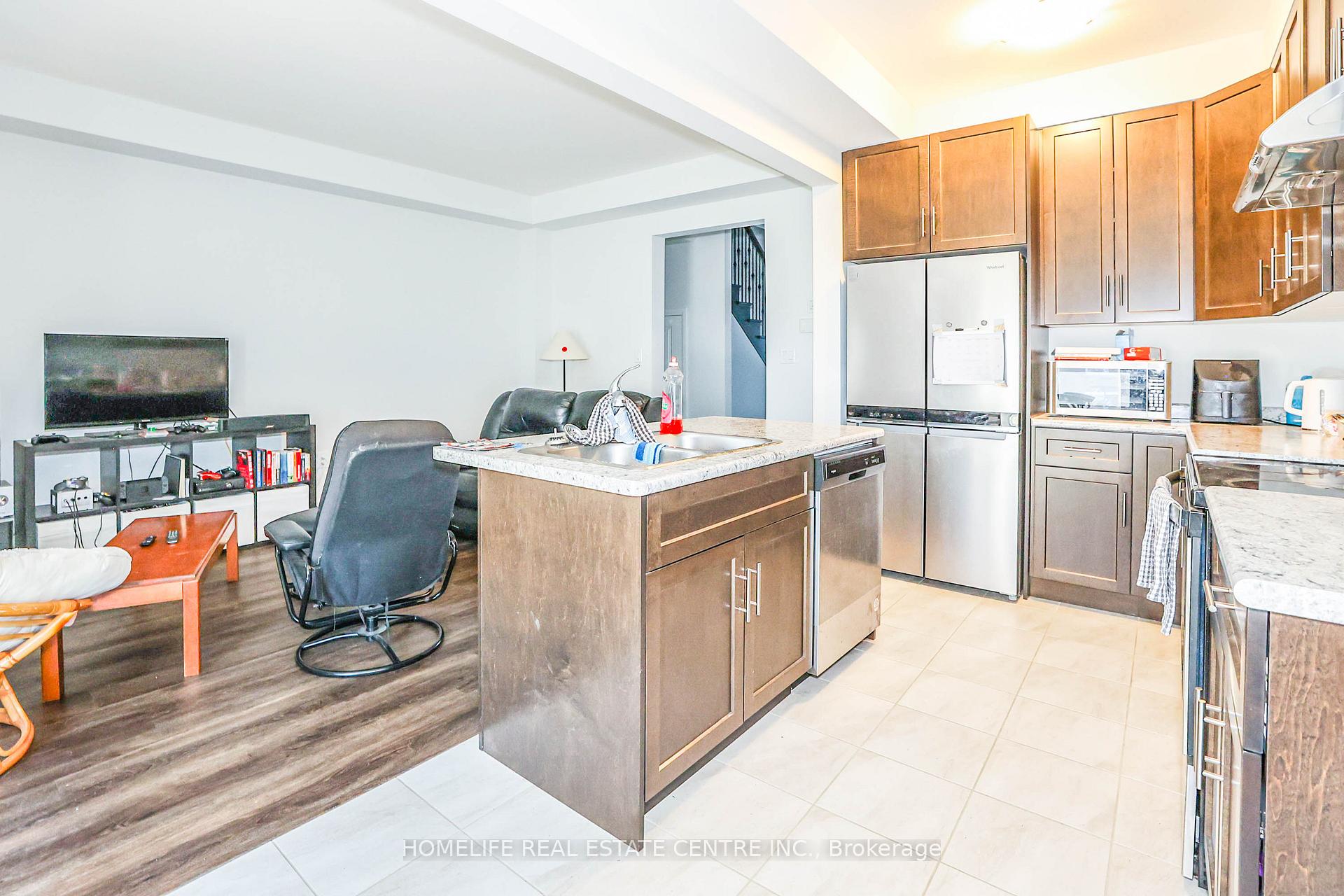 Photo 11 of 30 Bur Oak Drive, Thorold, Confederation Heights — HOMEH